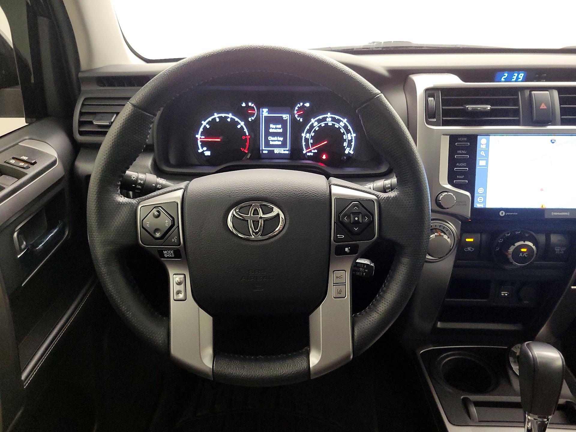 Thumbnail: 2023 Toyota 4Runner - 10