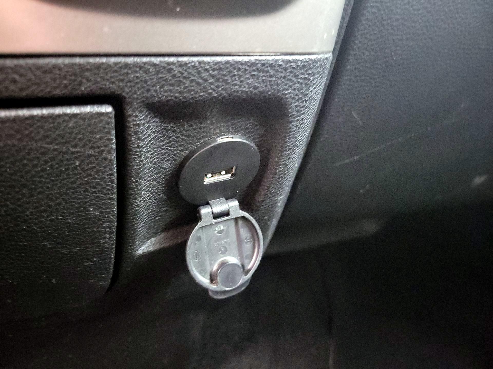 Thumbnail: 2020 RAM 1500 Classic - 18