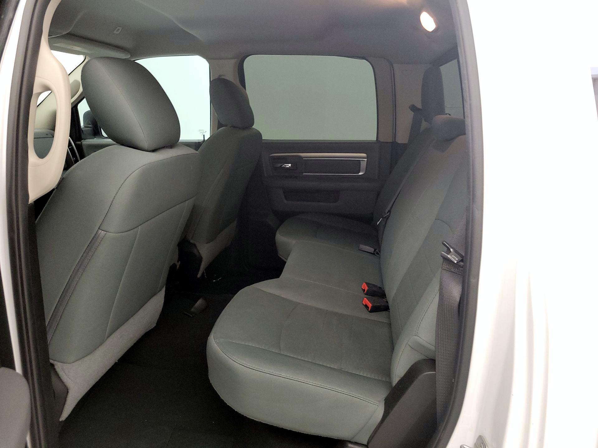 Thumbnail: 2020 RAM 1500 Classic - 19