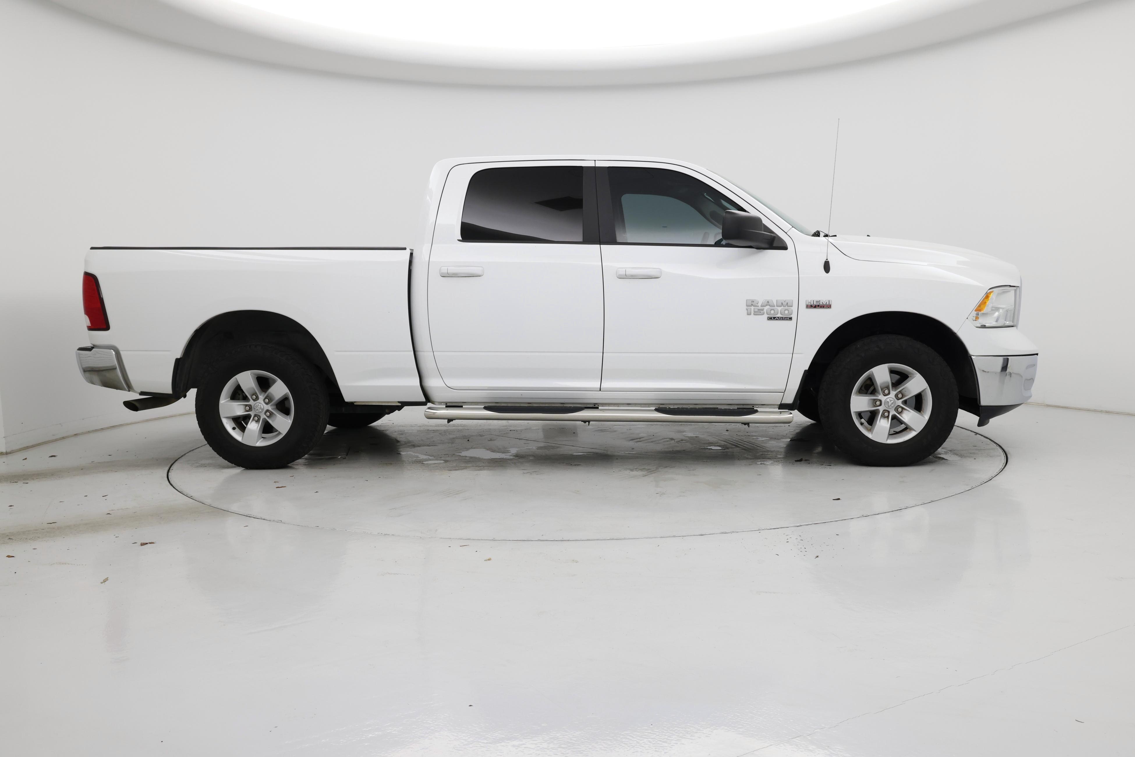 Thumbnail: 2020 RAM 1500 Classic - 7