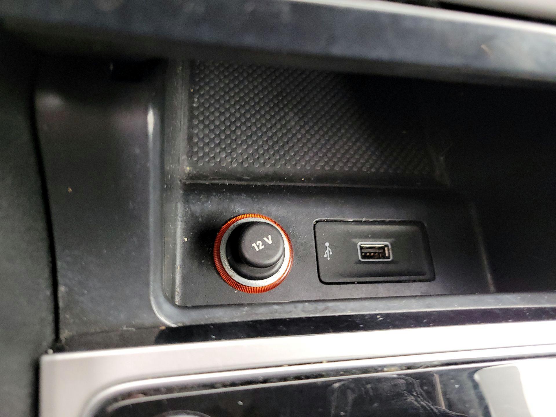 Thumbnail: 2019 Volkswagen Passat - 18