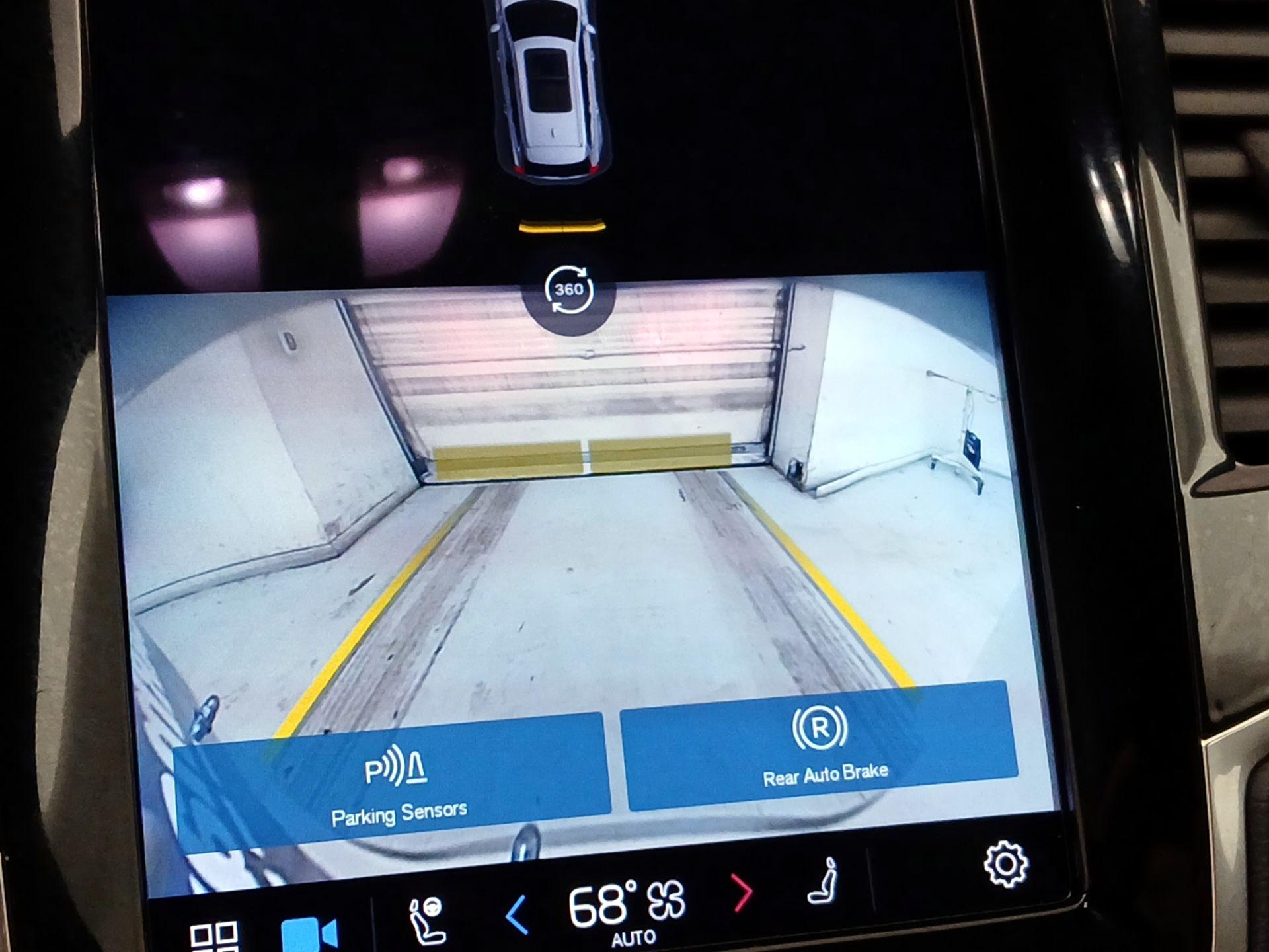 Thumbnail: 2023 Volvo XC90 - 14