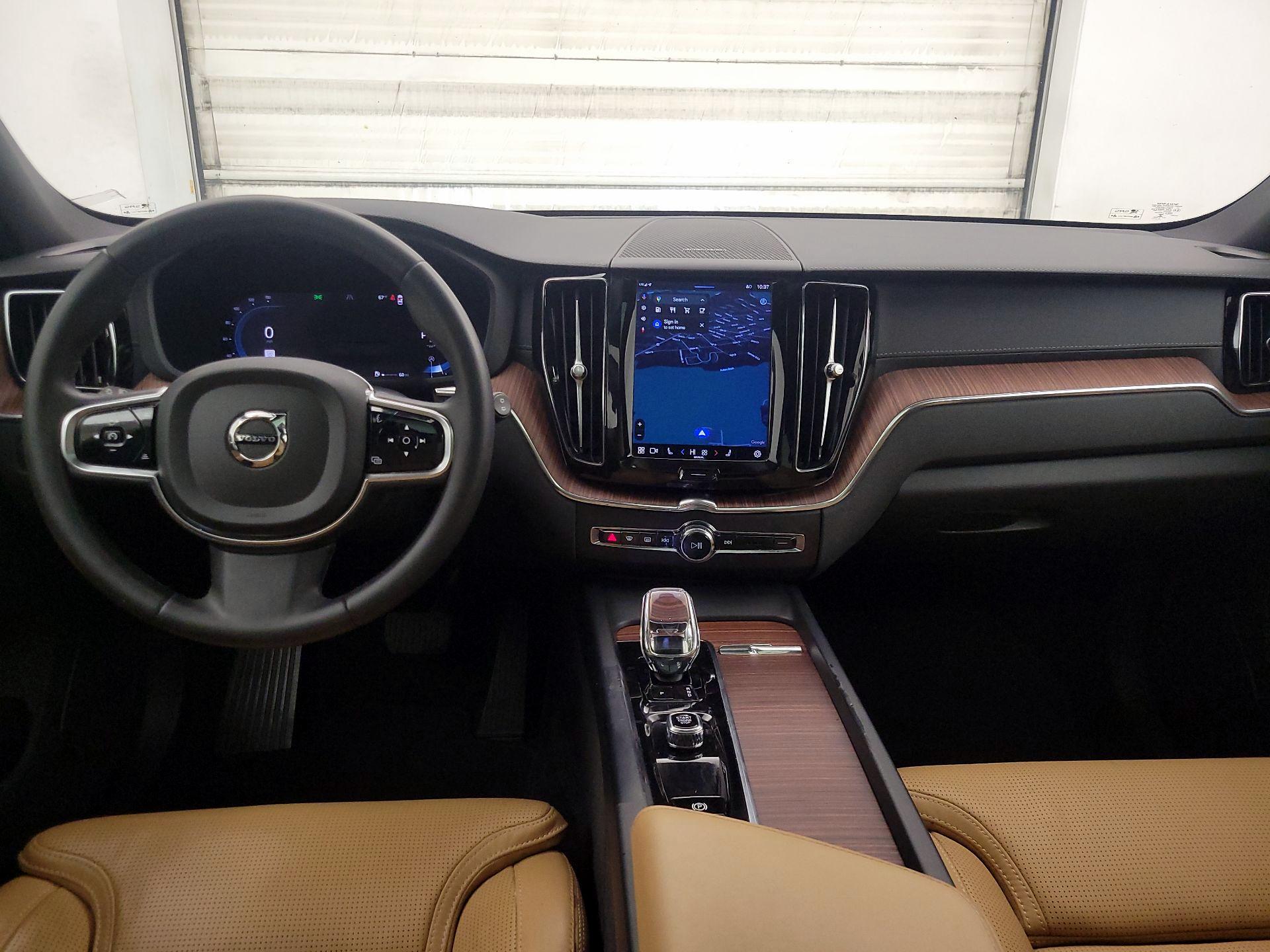 Thumbnail: 2023 Volvo XC60 - 9