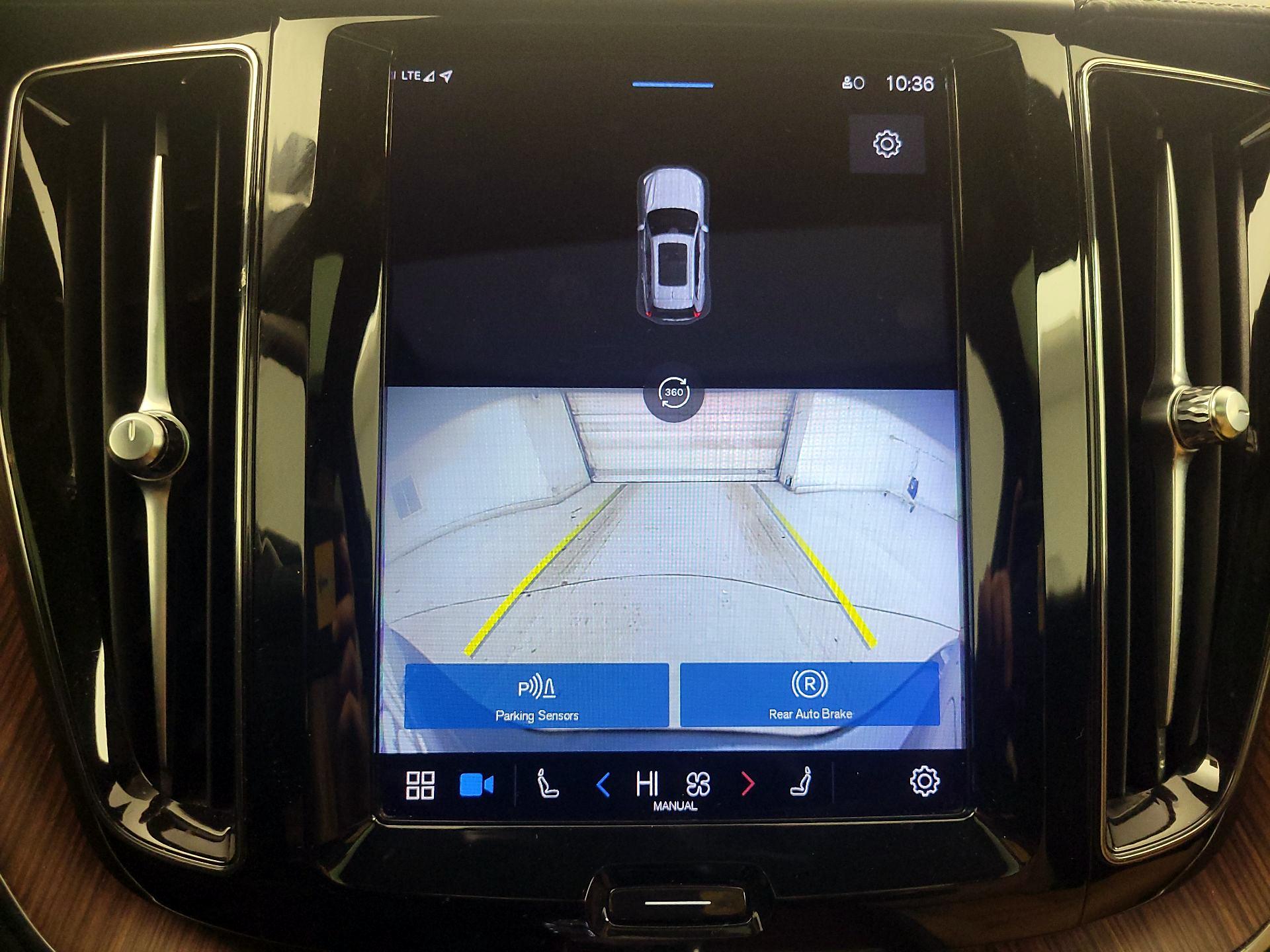 Thumbnail: 2023 Volvo XC60 - 15