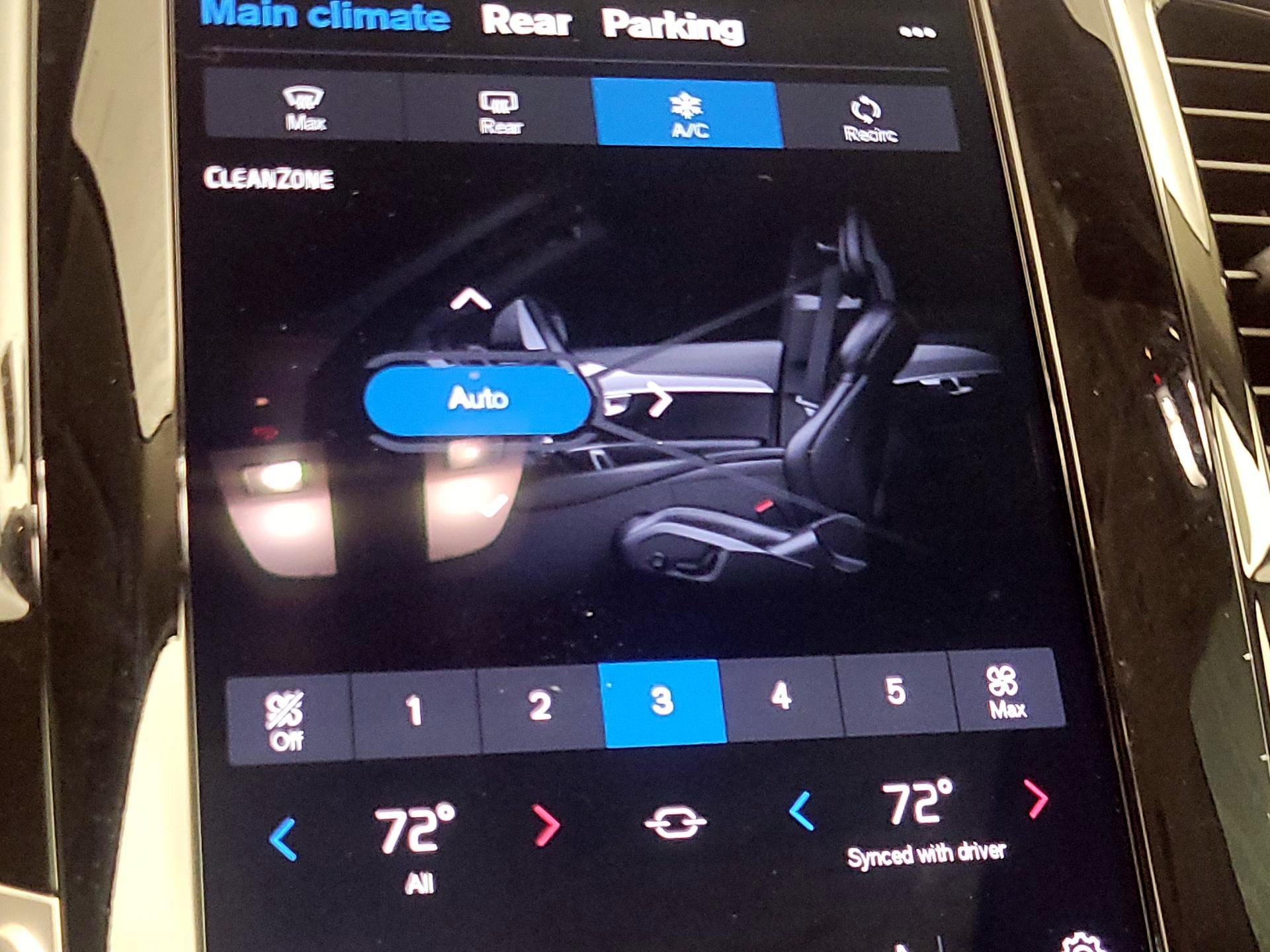 Thumbnail: 2023 Volvo XC90 - 16