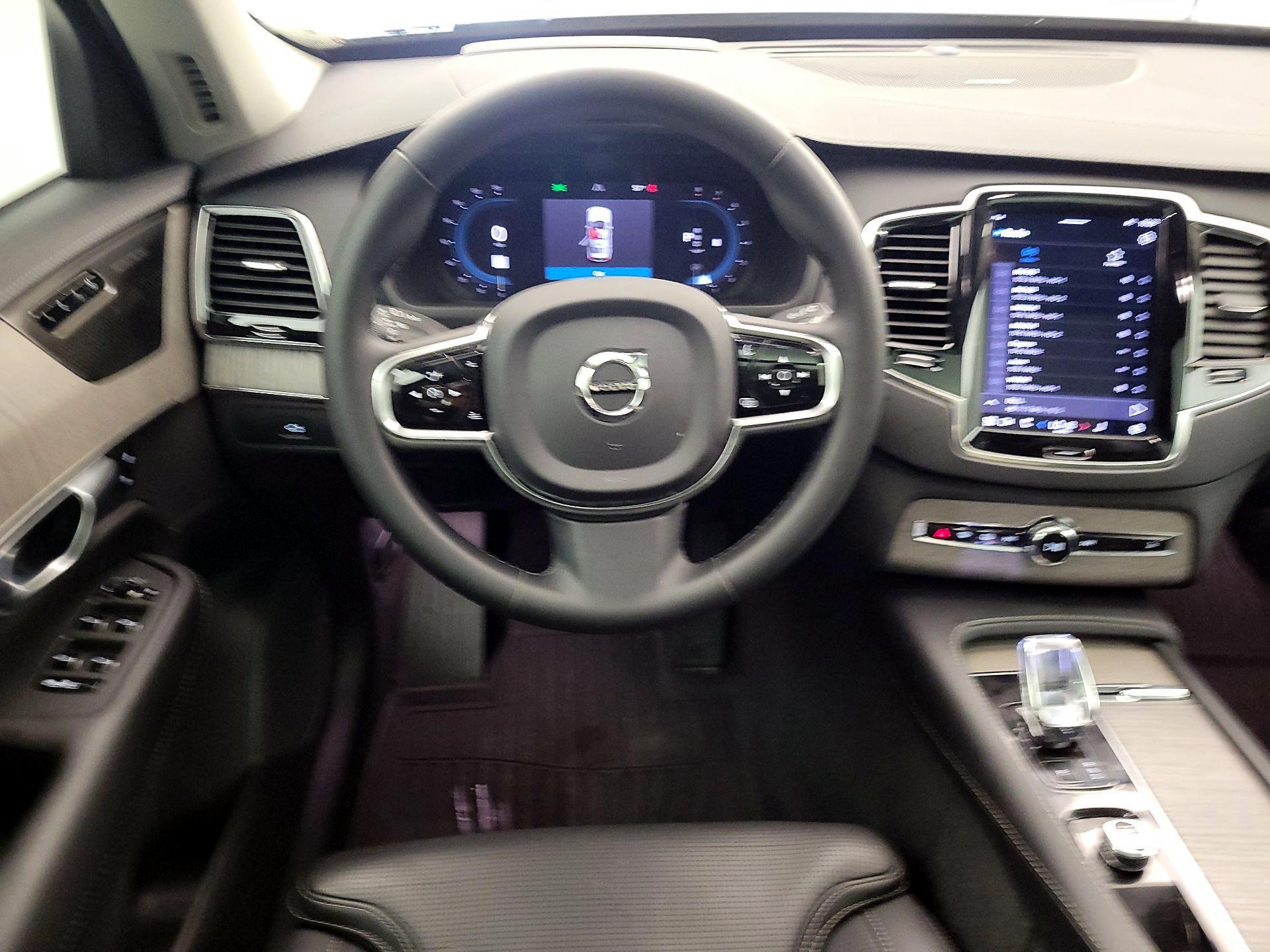 Thumbnail: 2023 Volvo XC90 - 10