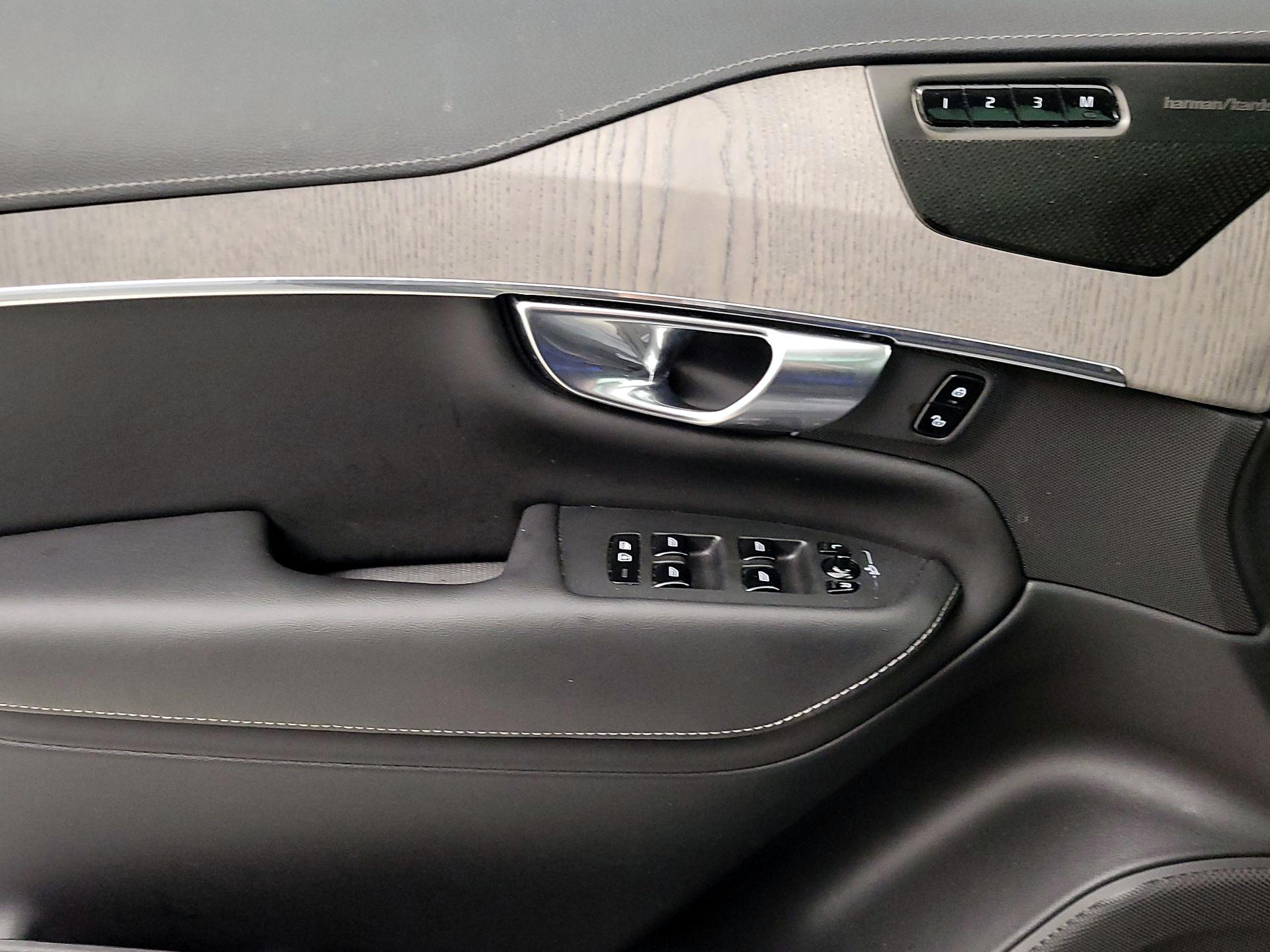 Thumbnail: 2023 Volvo XC90 - 12