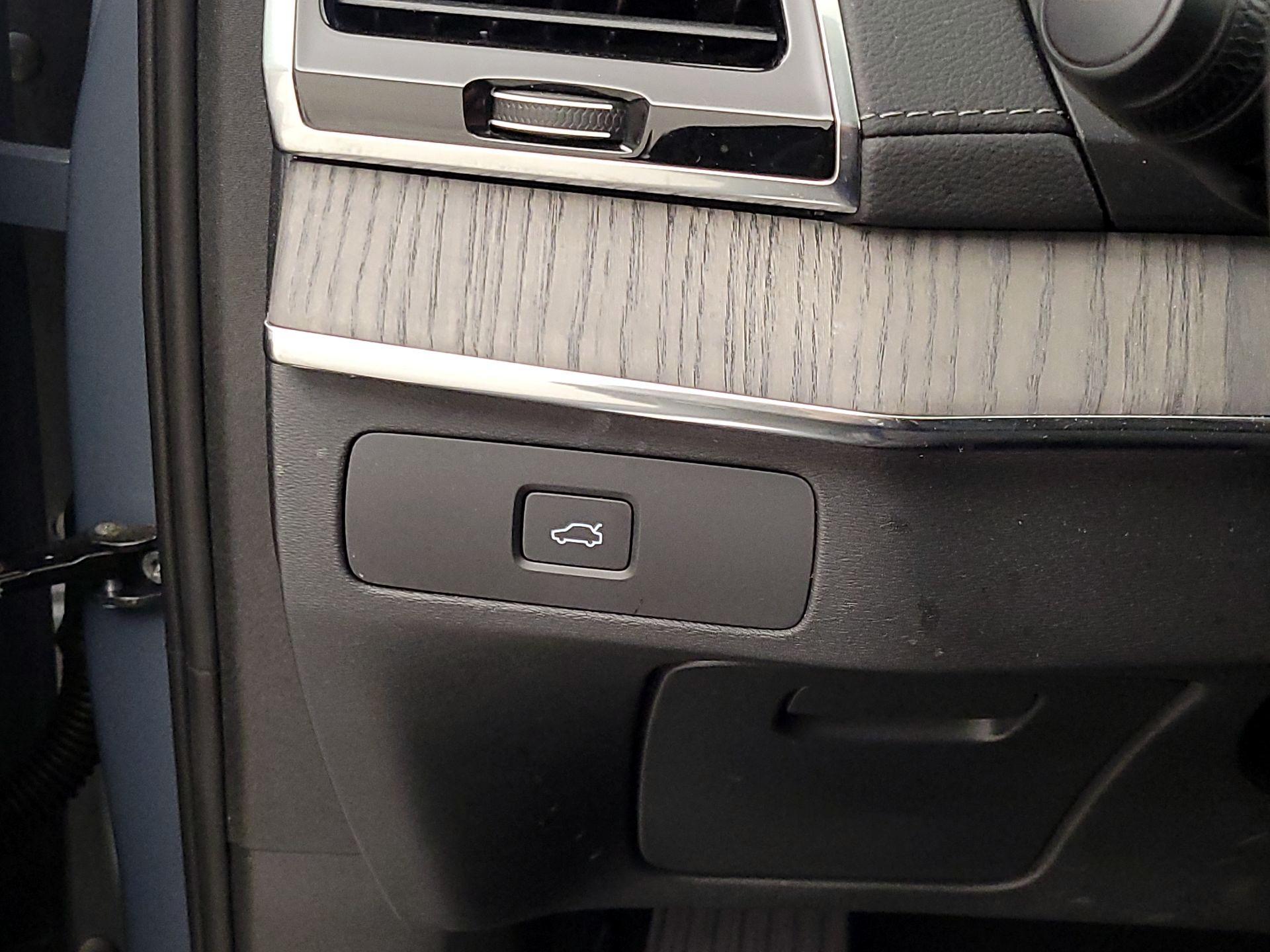 Thumbnail: 2023 Volvo XC90 - 13