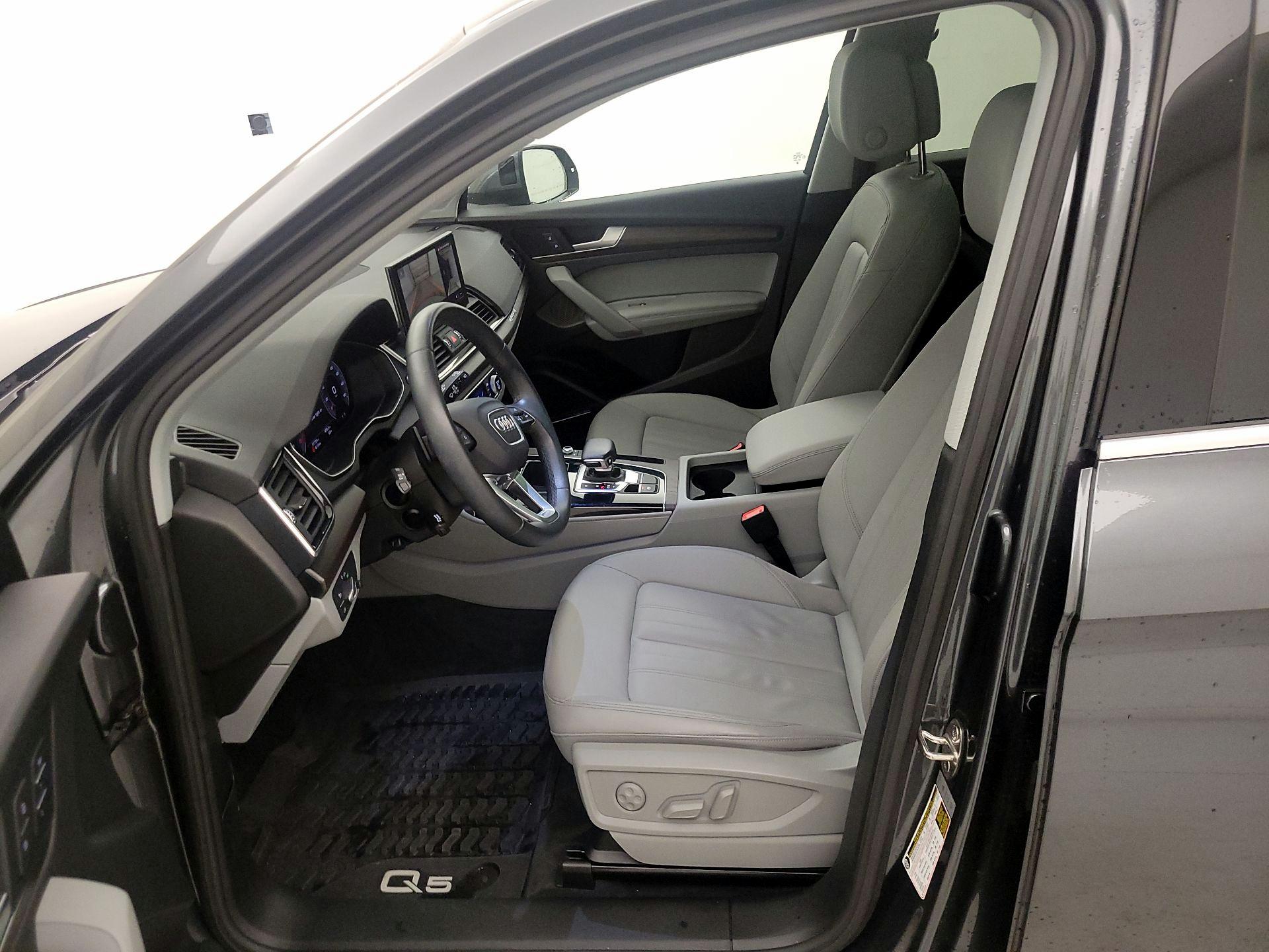 Thumbnail: 2023 Audi Q5 - 11