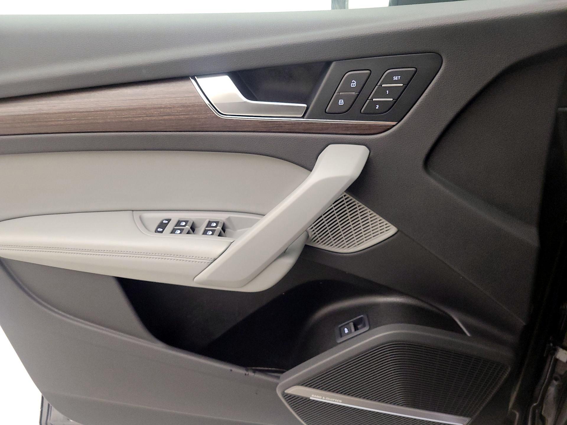 Thumbnail: 2023 Audi Q5 - 12