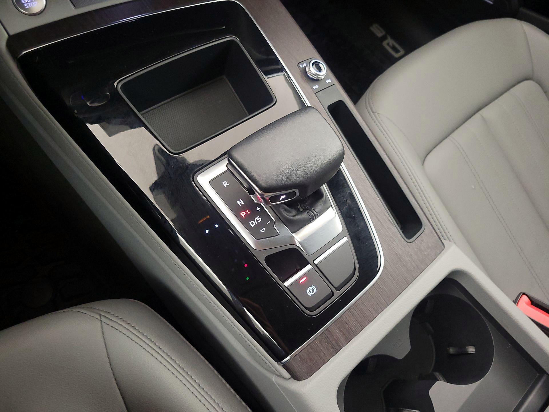 Thumbnail: 2023 Audi Q5 - 17