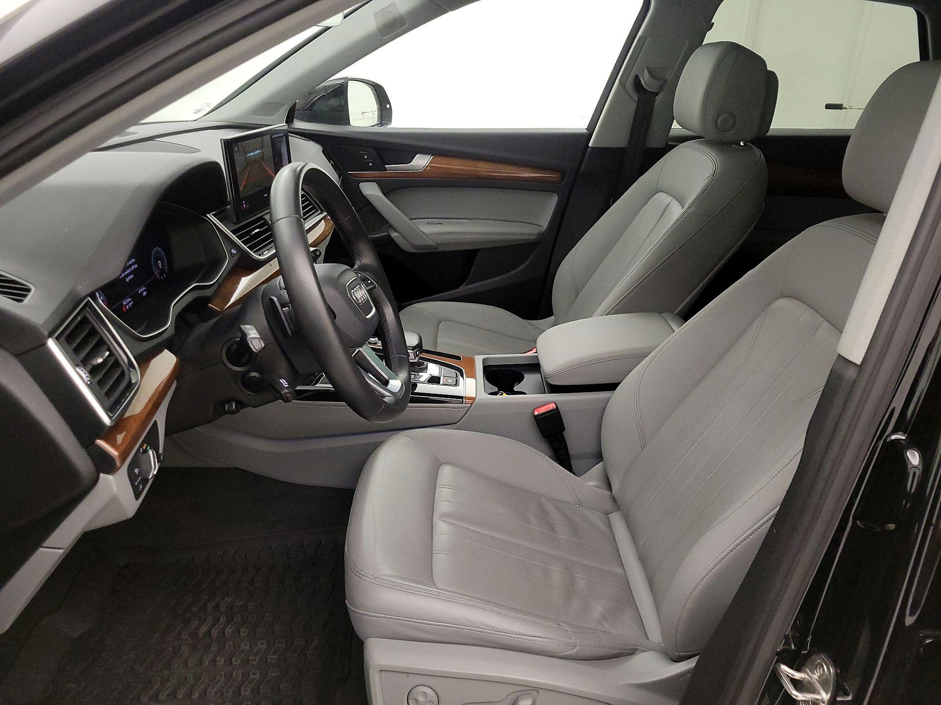 Thumbnail: 2023 Audi Q5 - 11