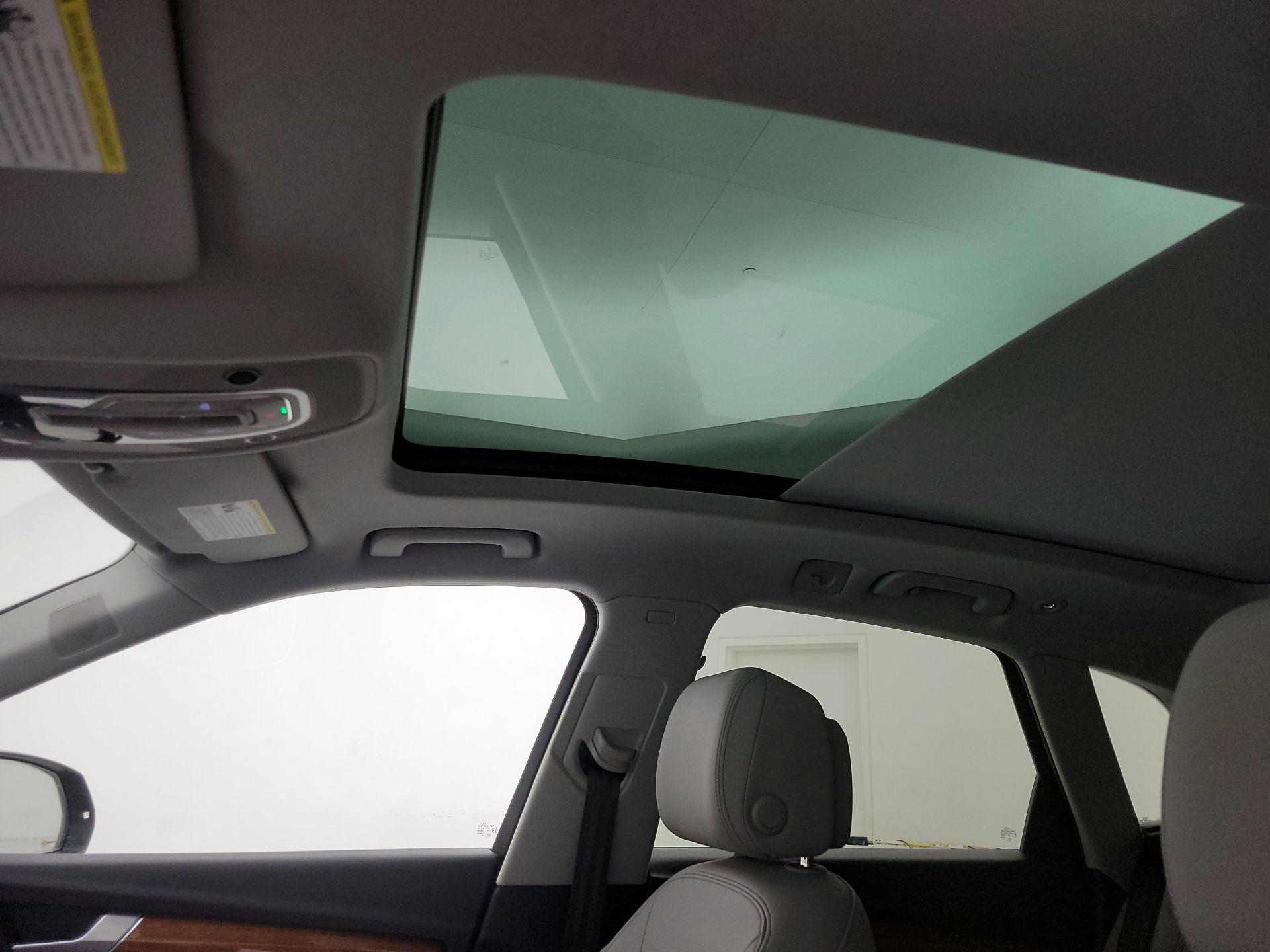 Thumbnail: 2023 Audi Q5 - 19