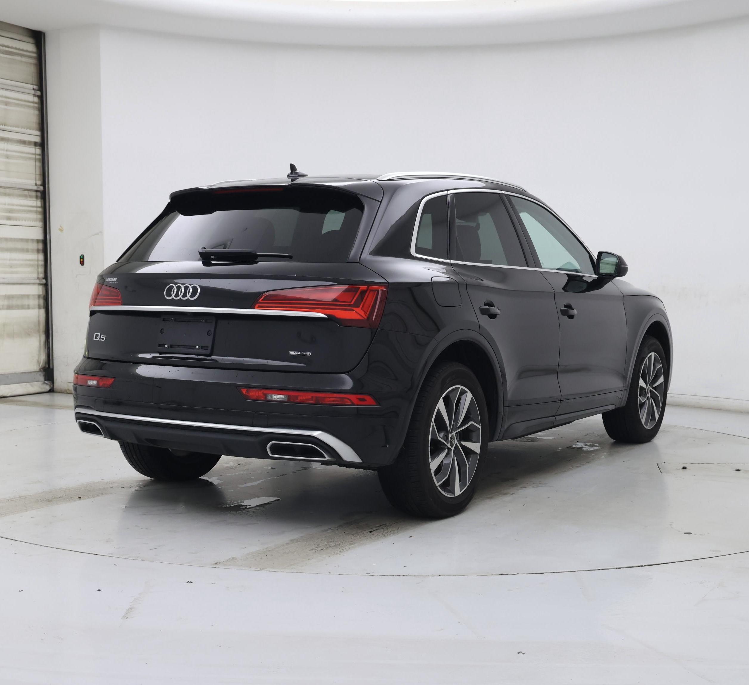 Thumbnail: 2023 Audi Q5 - 8