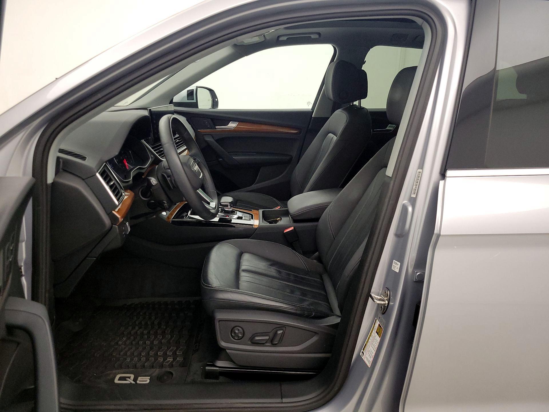 Thumbnail: 2023 Audi Q5 - 11