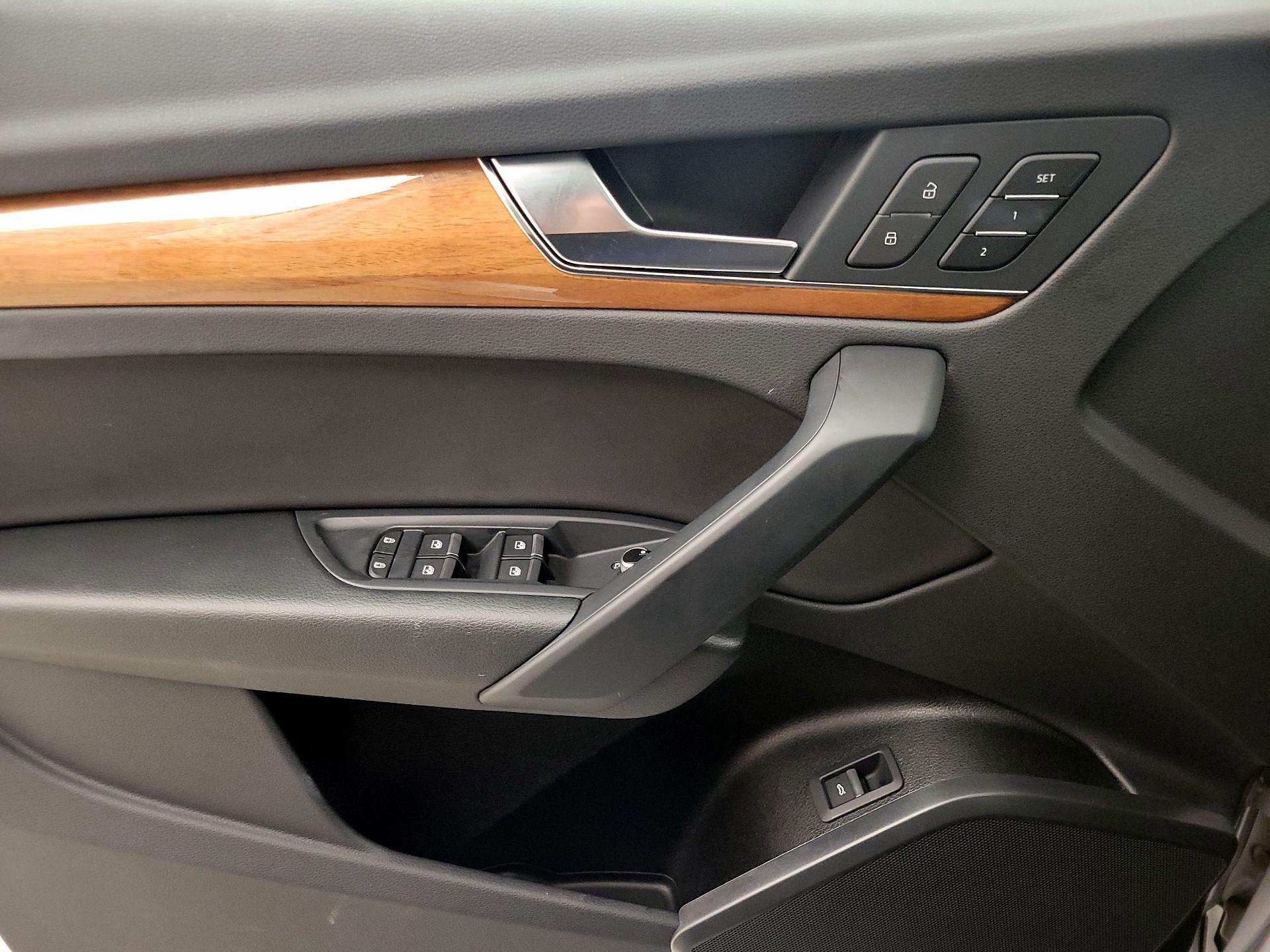 Thumbnail: 2023 Audi Q5 - 12