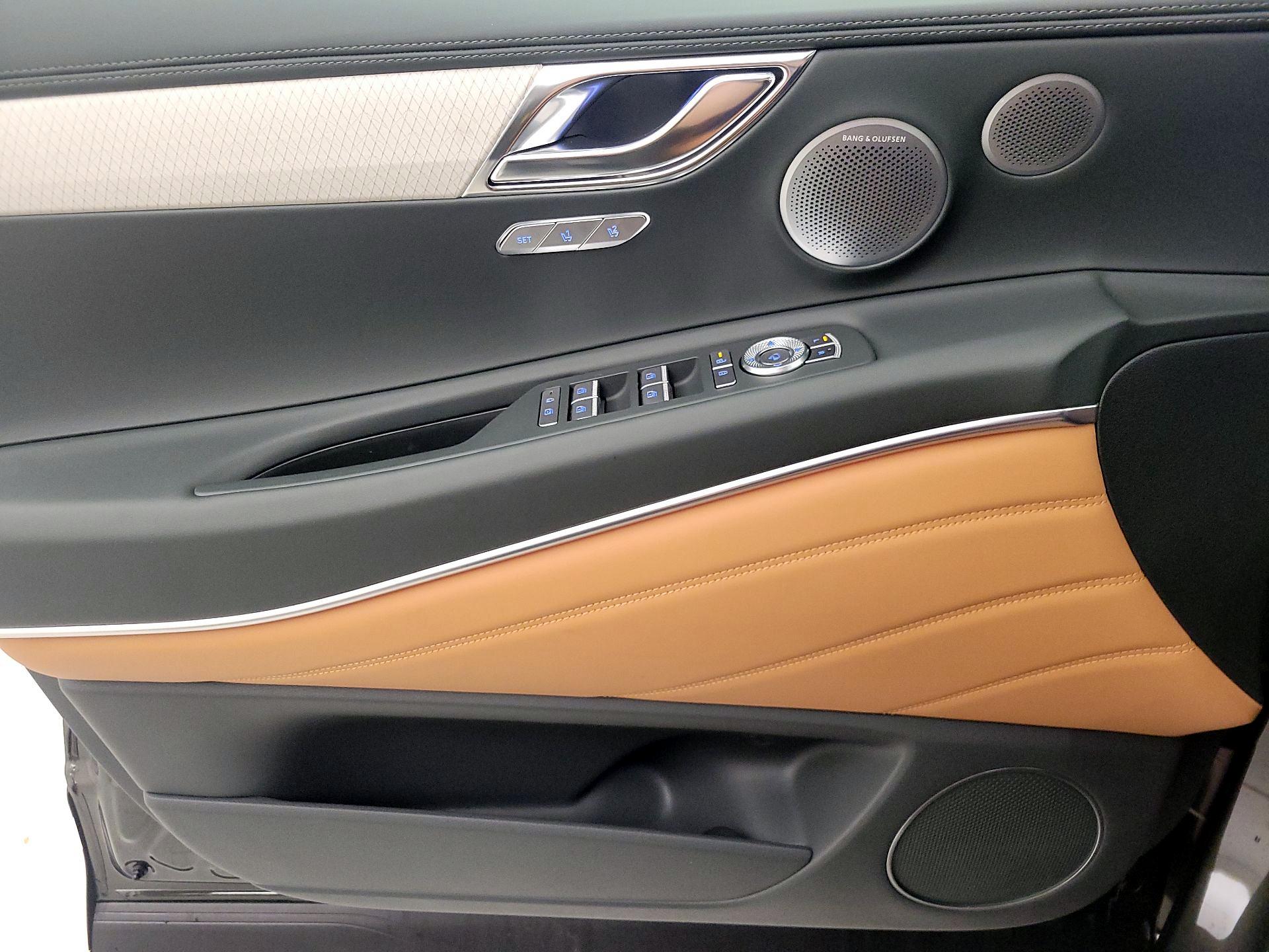 Thumbnail: 2025 Genesis GV80 - 12