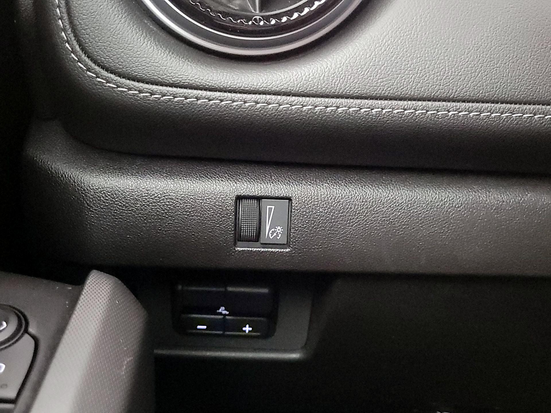 Thumbnail: 2023 Chevrolet Colorado - 13