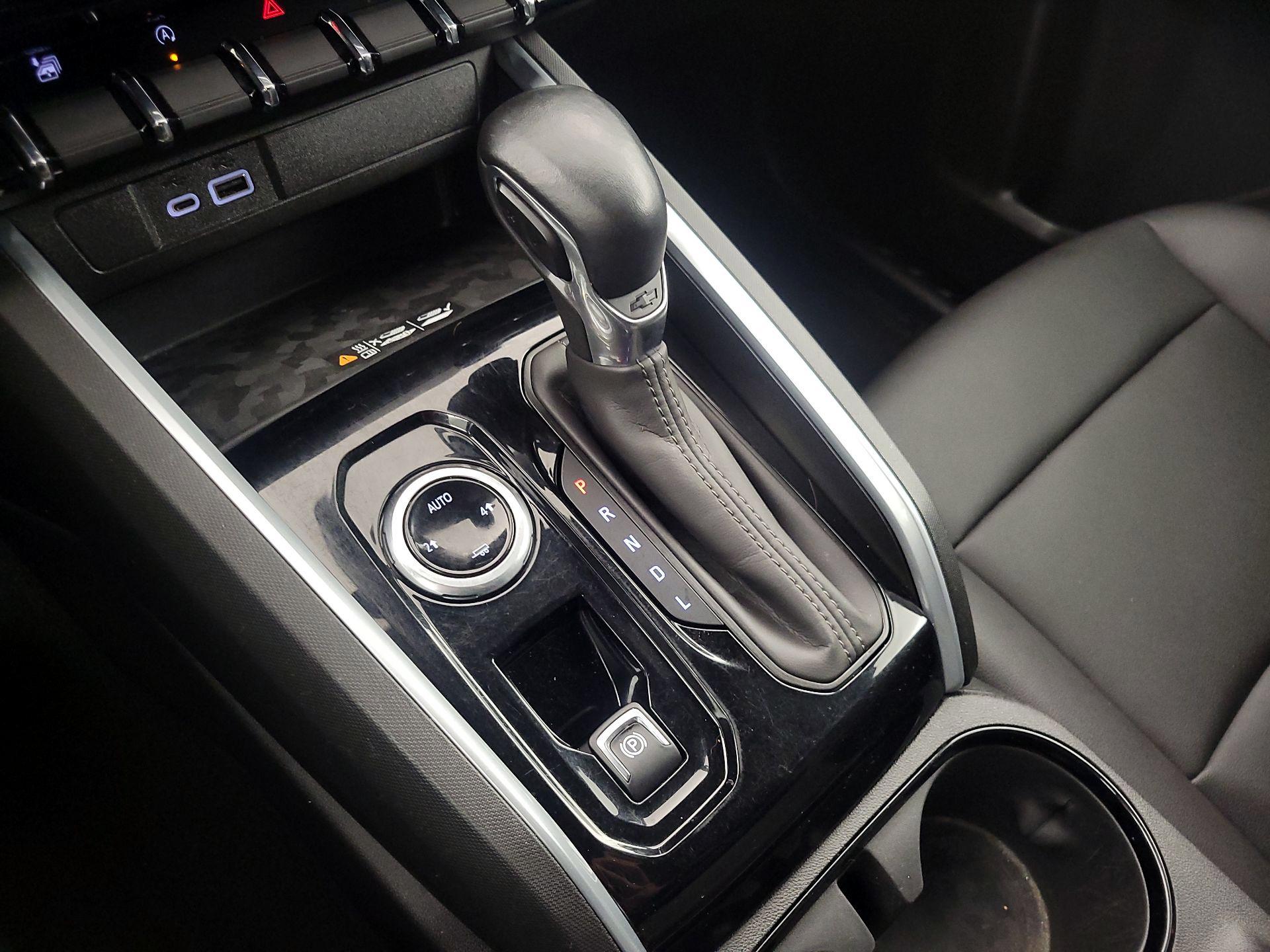 Thumbnail: 2023 Chevrolet Colorado - 17