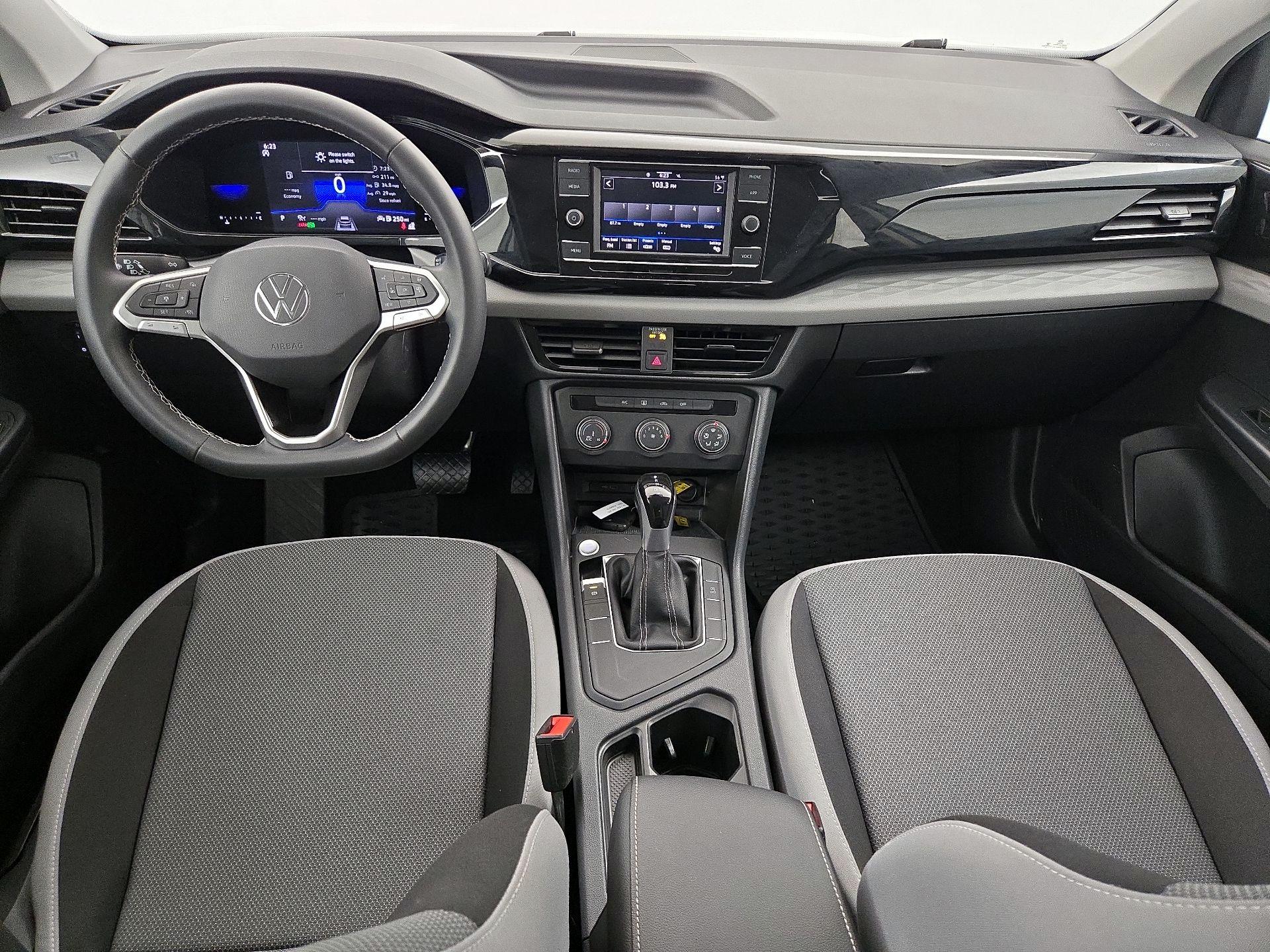 Thumbnail: 2022 Volkswagen Taos - 9