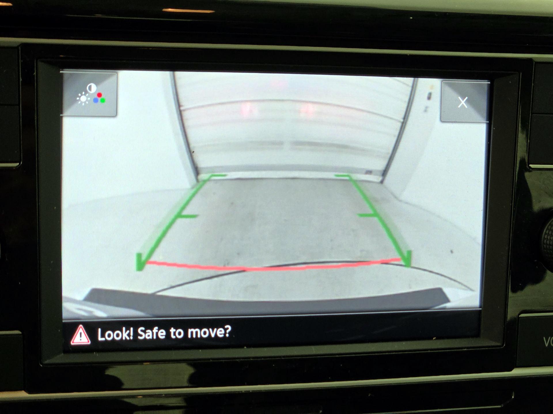 Thumbnail: 2022 Volkswagen Taos - 14