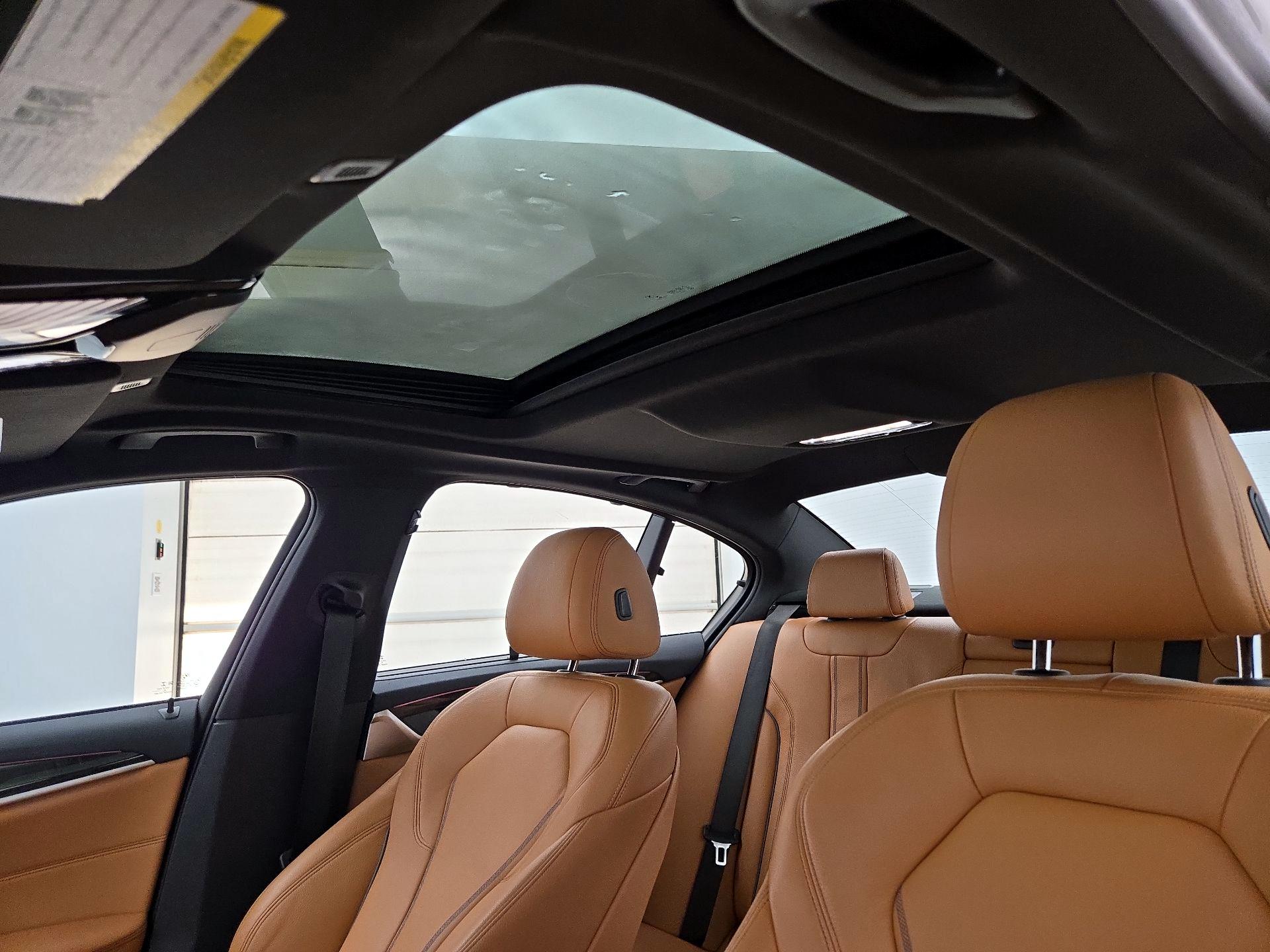 Thumbnail: 2021 BMW 5 Series - 20