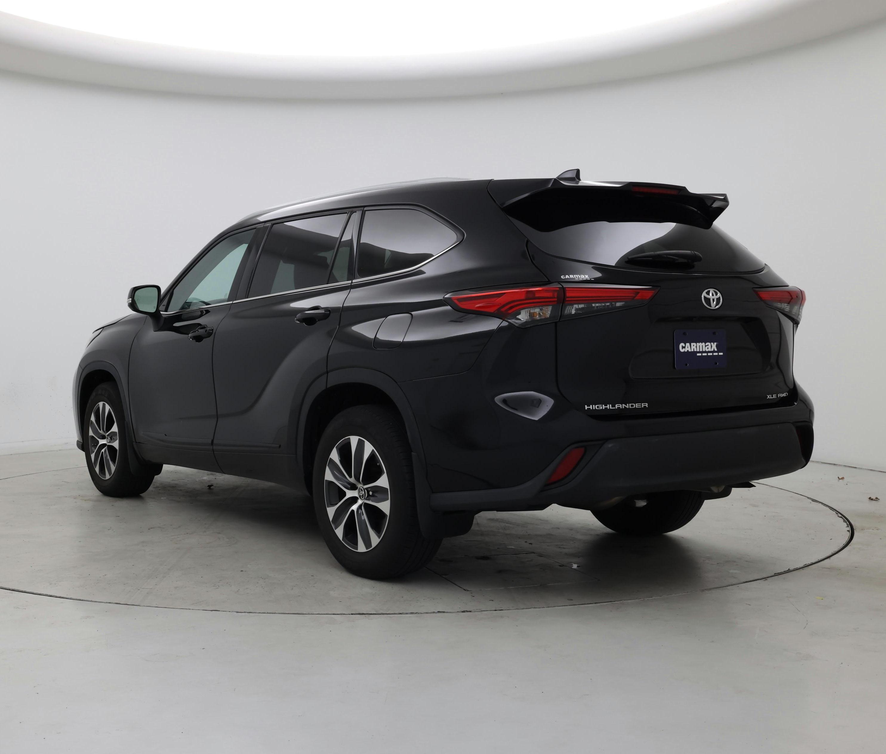 Thumbnail: 2022 Toyota Highlander - 2