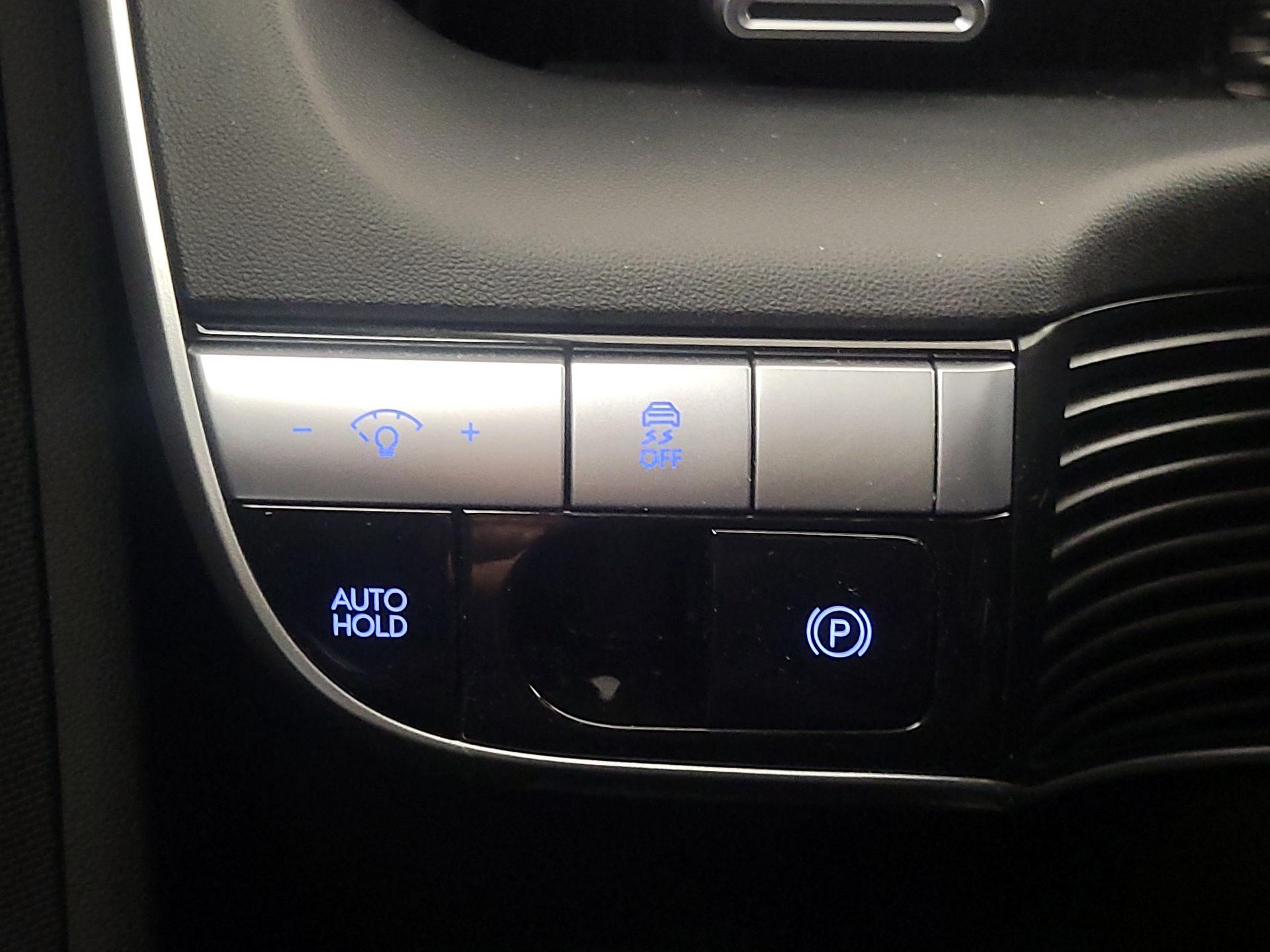 Thumbnail: 2023 Hyundai Ioniq 5 - 13