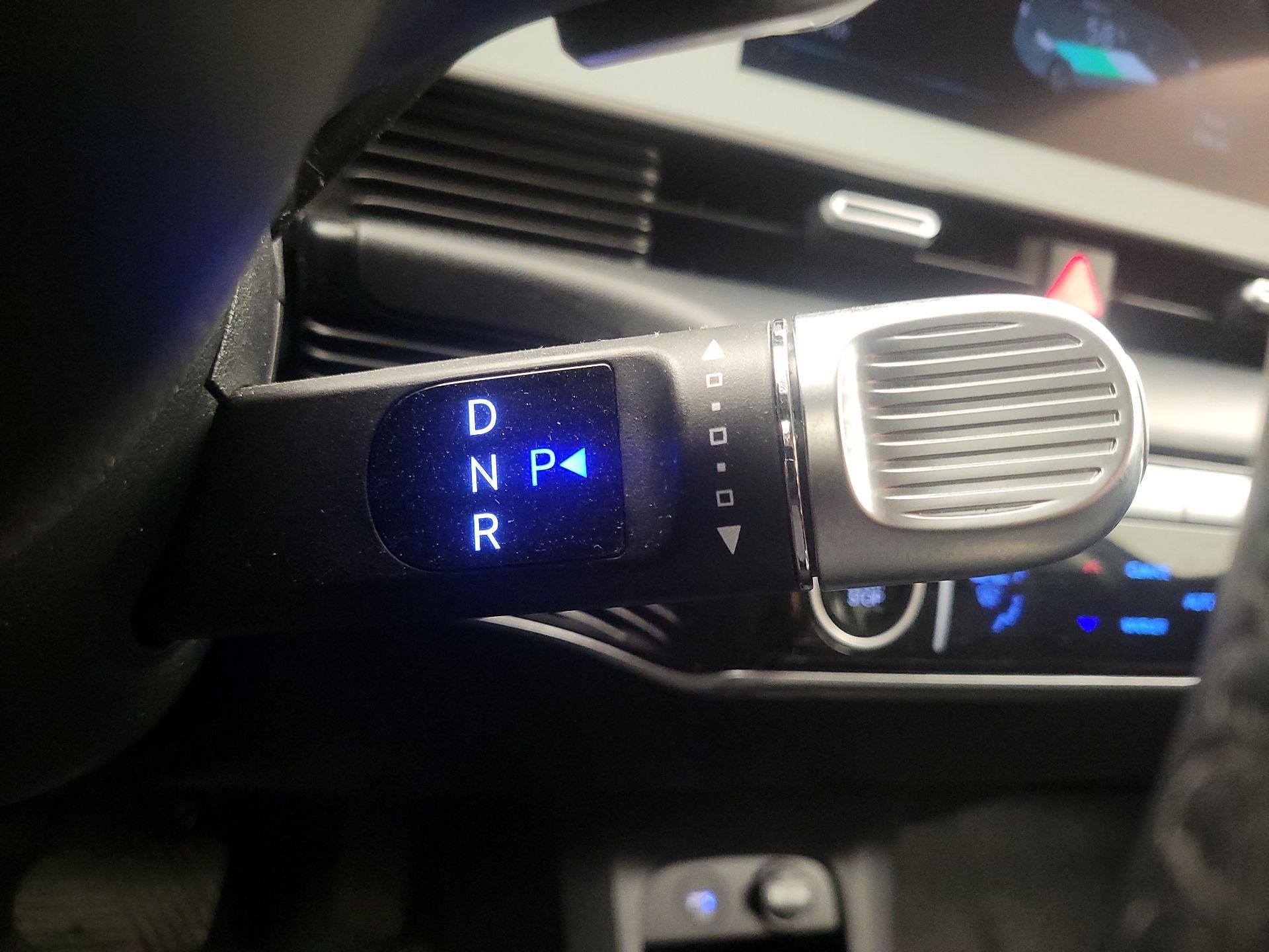 Thumbnail: 2023 Hyundai Ioniq 5 - 18