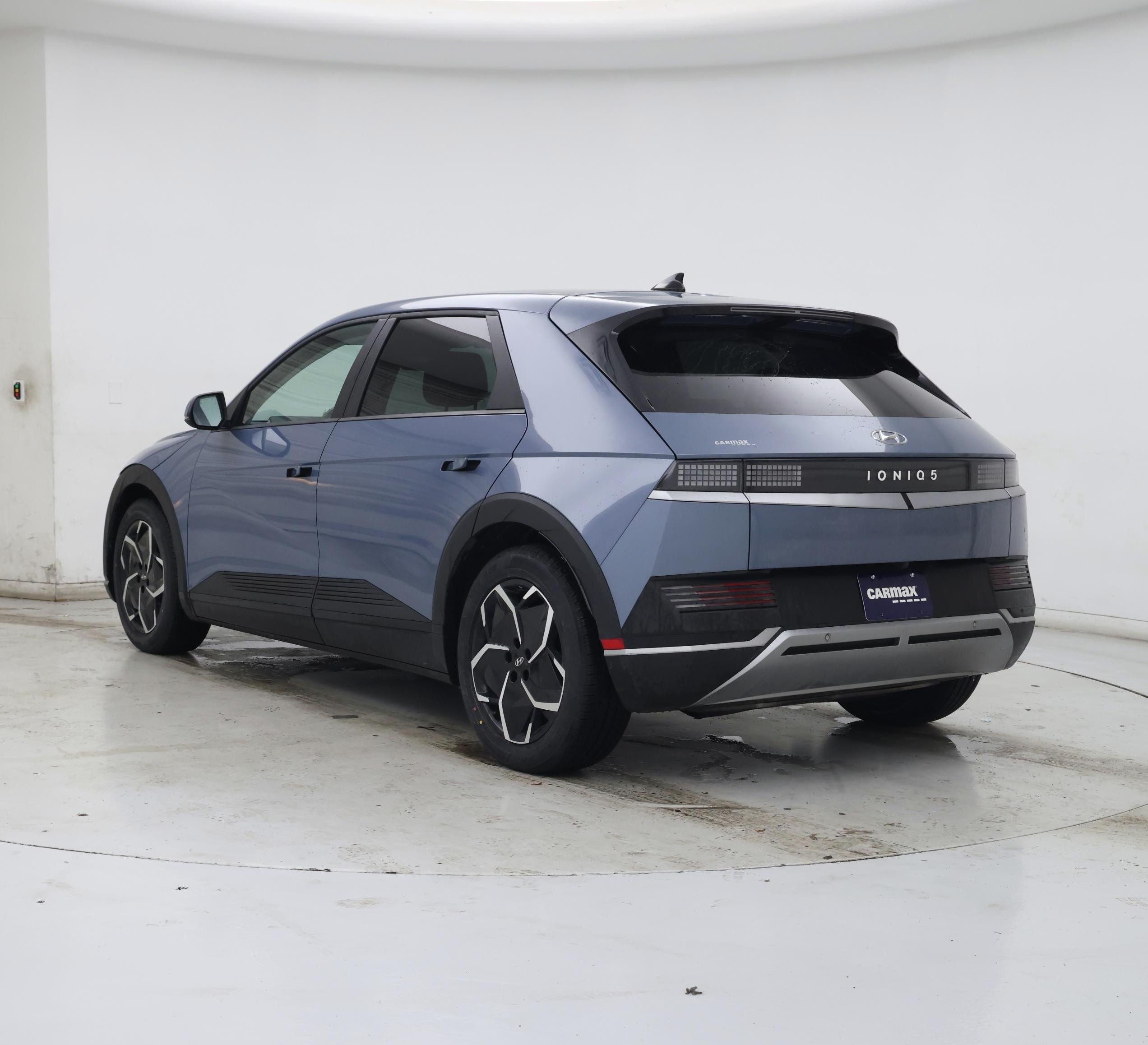 Thumbnail: 2023 Hyundai Ioniq 5 - 2