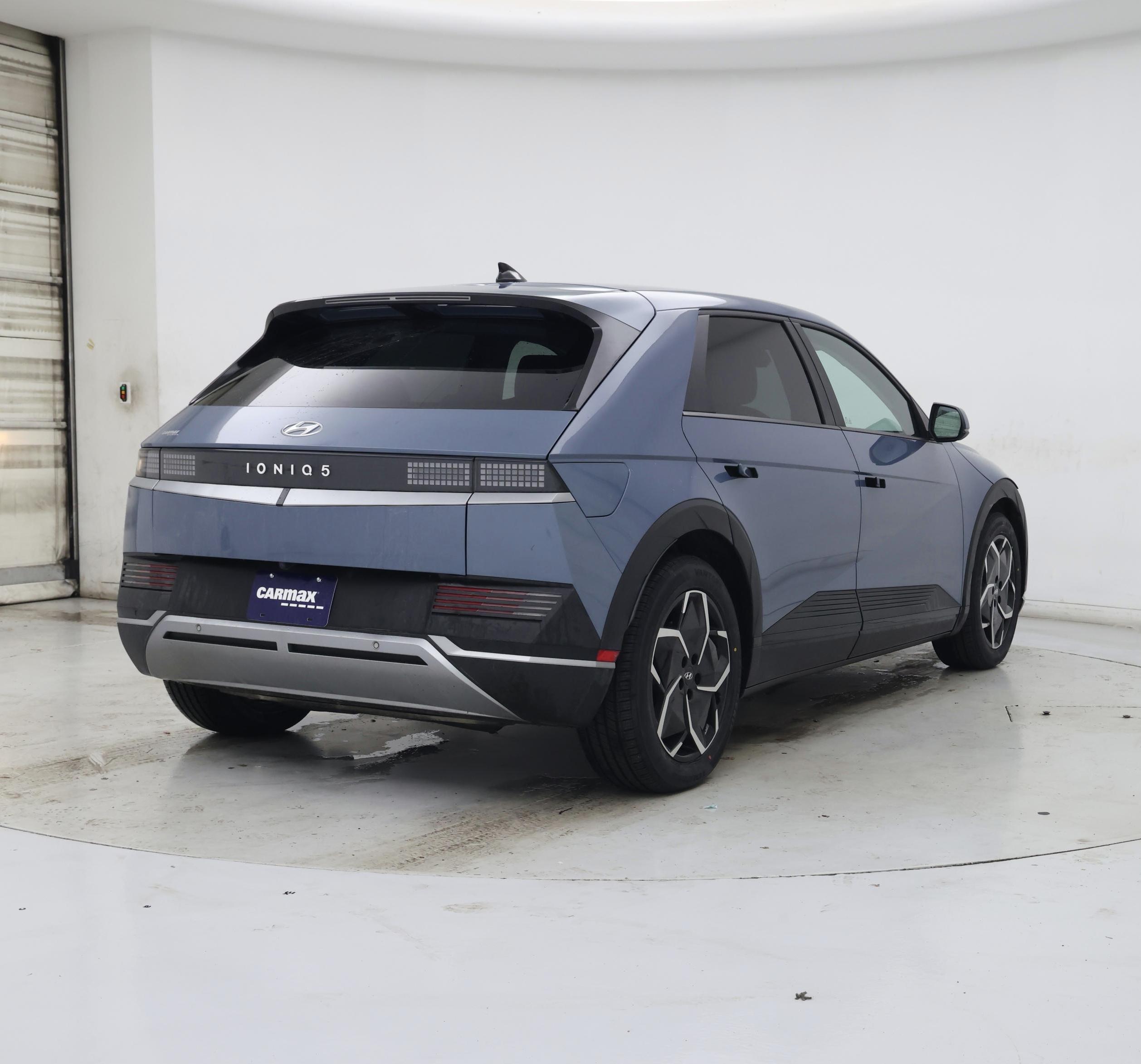 Thumbnail: 2023 Hyundai Ioniq 5 - 8