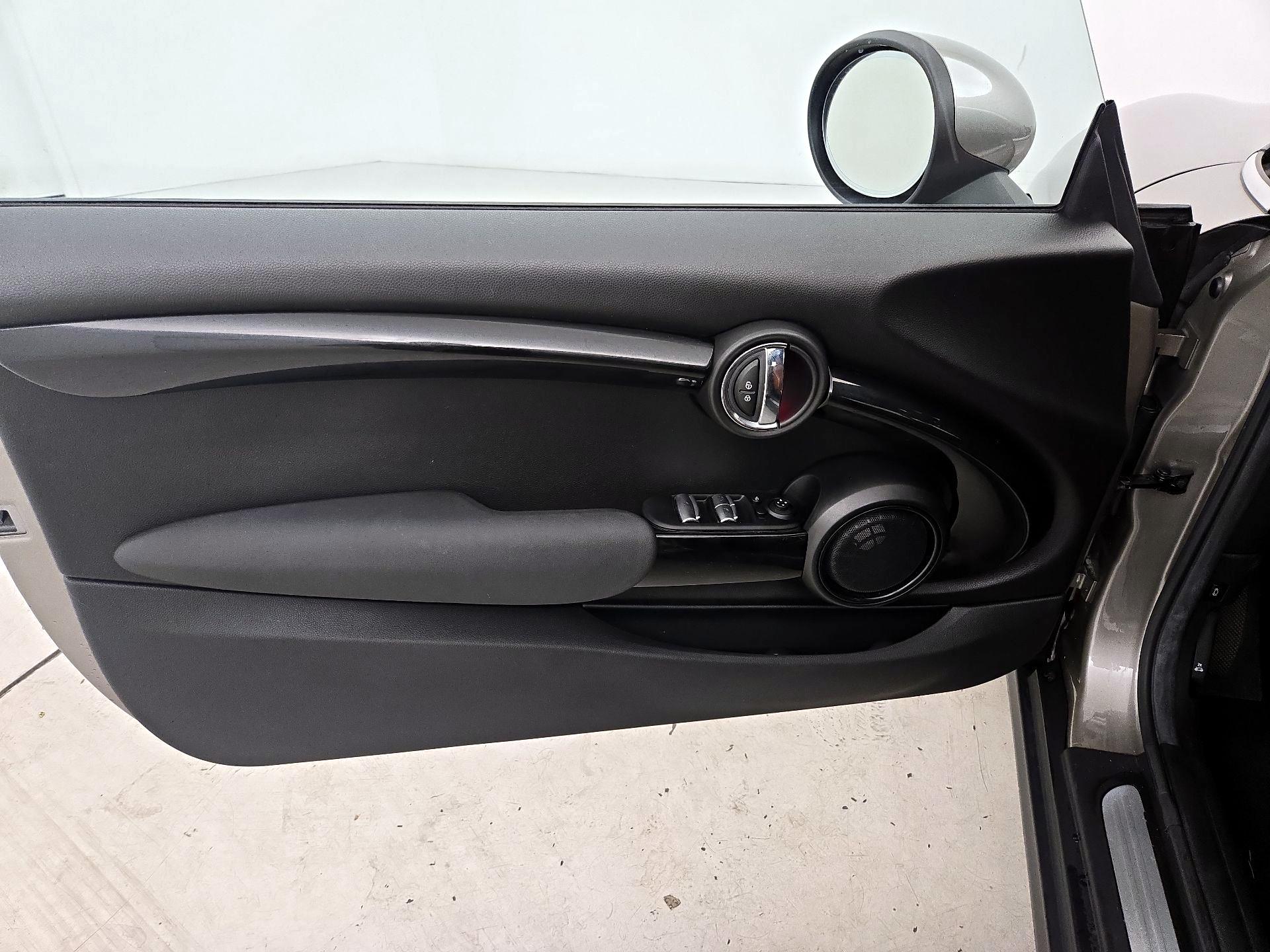 Thumbnail: 2017 MINI Cooper - 12