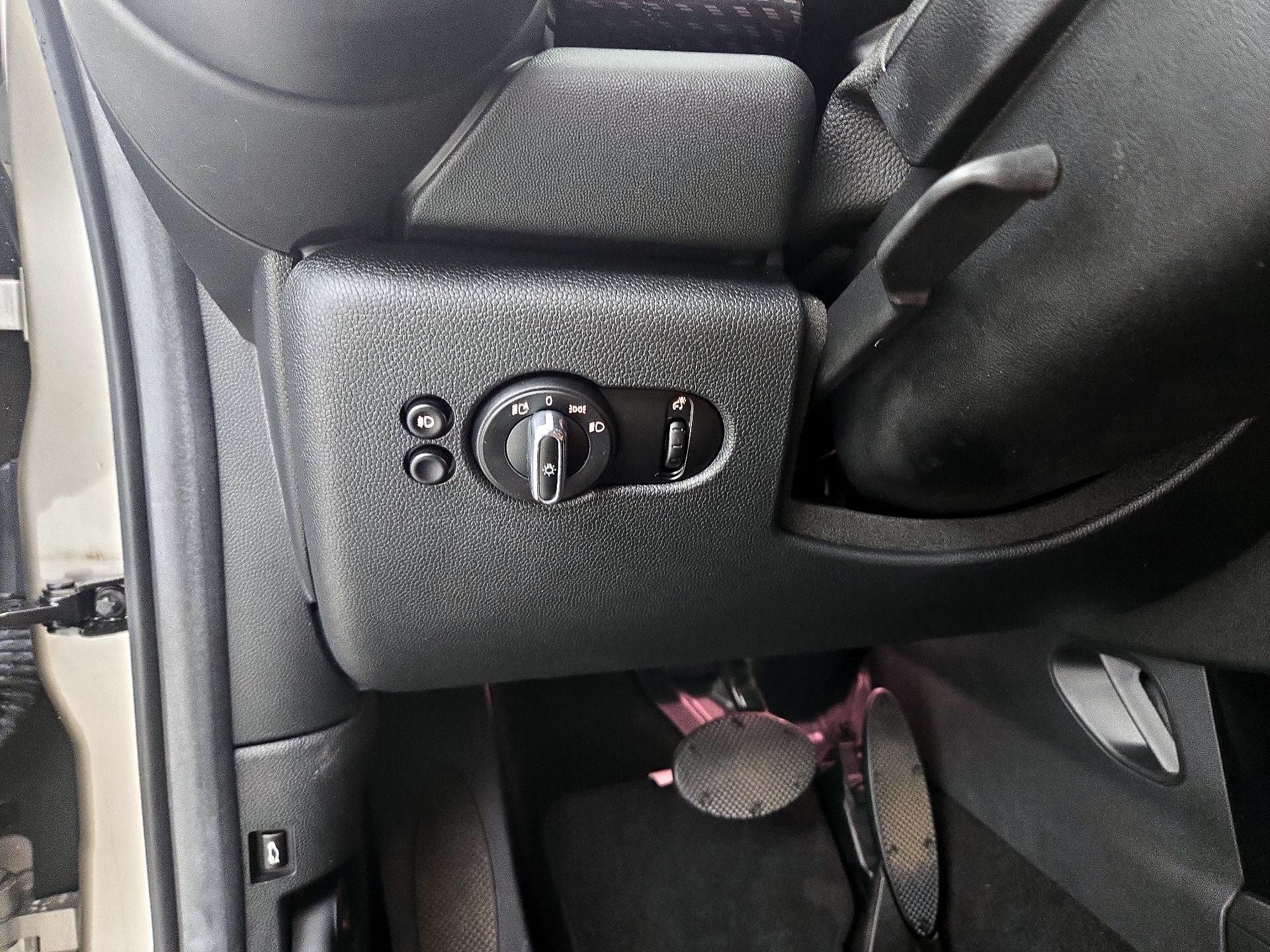 Thumbnail: 2017 MINI Cooper - 13