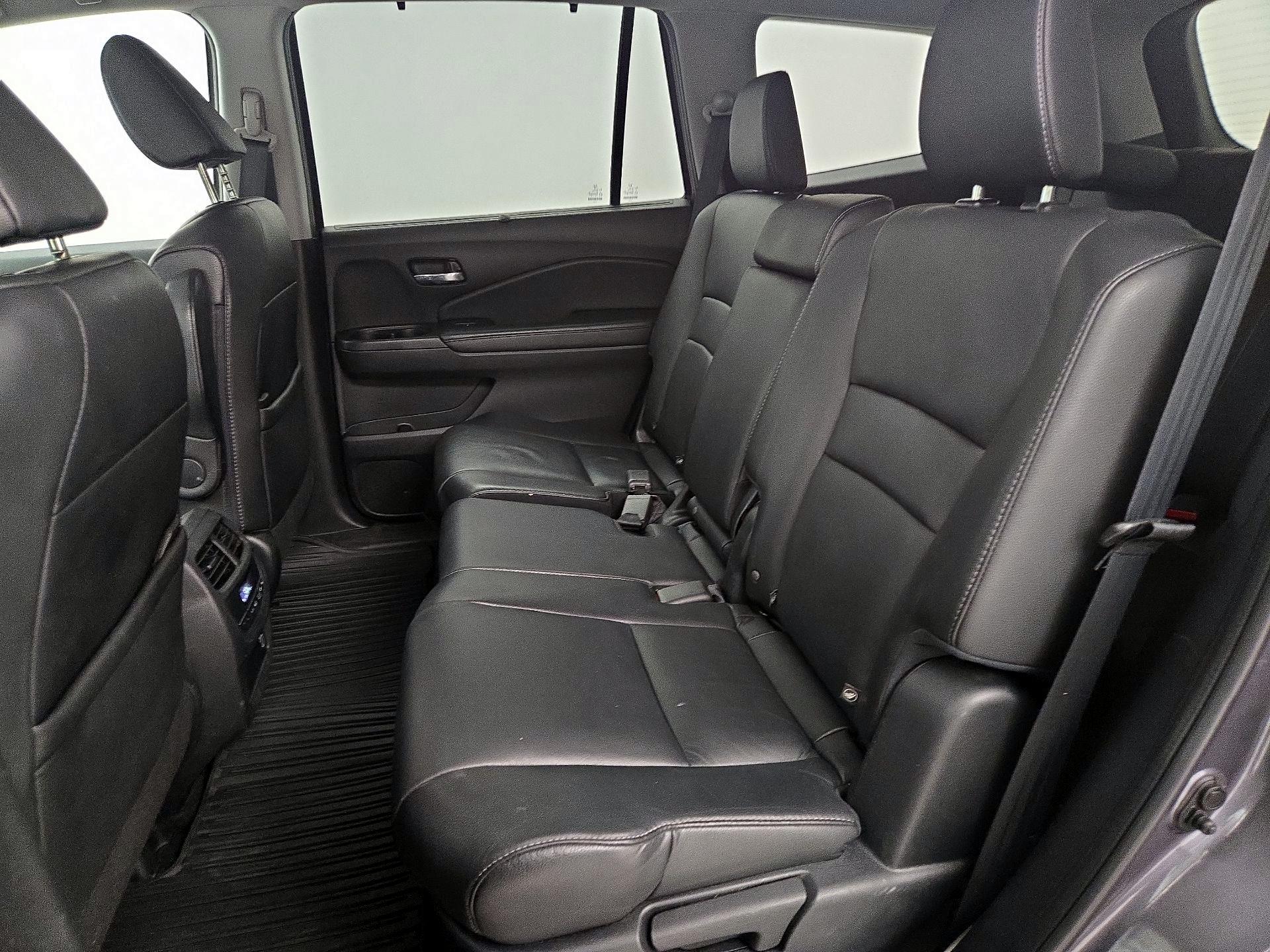 Thumbnail: 2020 Honda Pilot - 20