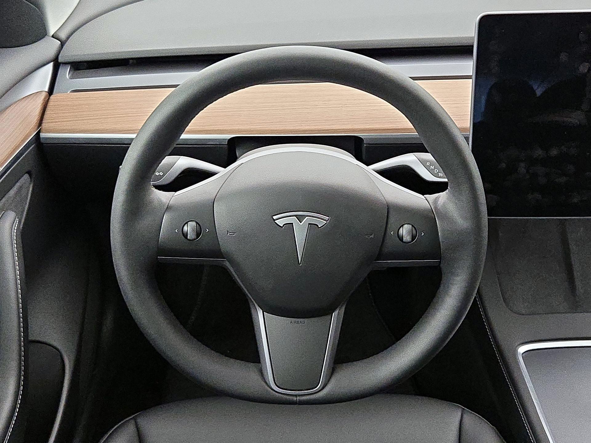 Thumbnail: 2022 Tesla Model 3 - 10