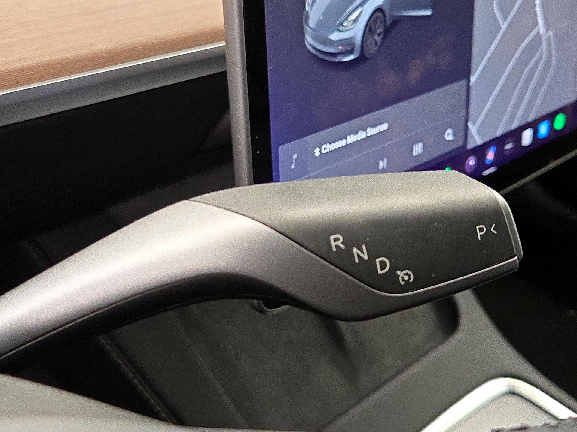 Thumbnail: 2022 Tesla Model 3 - 17