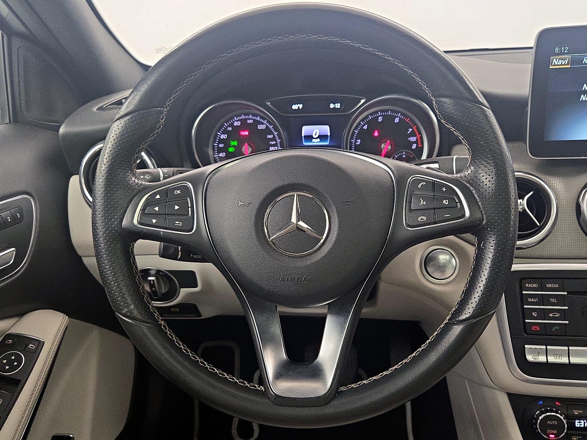 Thumbnail: 2018 Mercedes-Benz GLA - 10