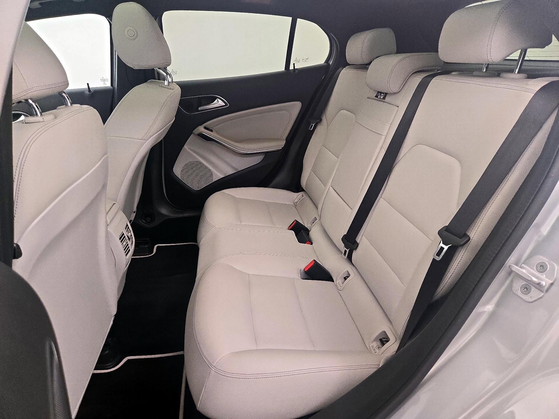 Thumbnail: 2018 Mercedes-Benz GLA - 20