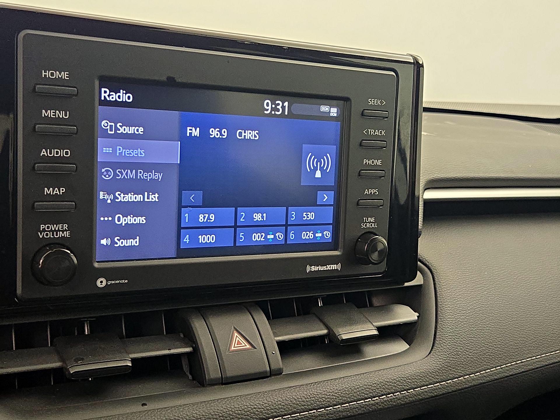 Thumbnail: 2020 Toyota RAV4 - 15