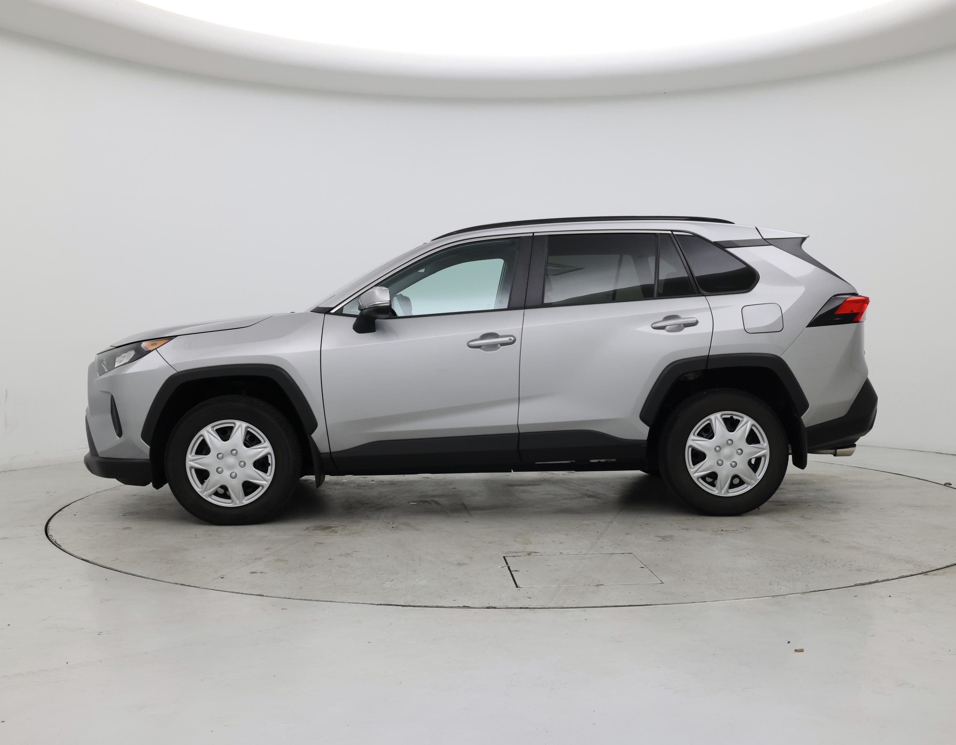 Thumbnail: 2020 Toyota RAV4 - 3