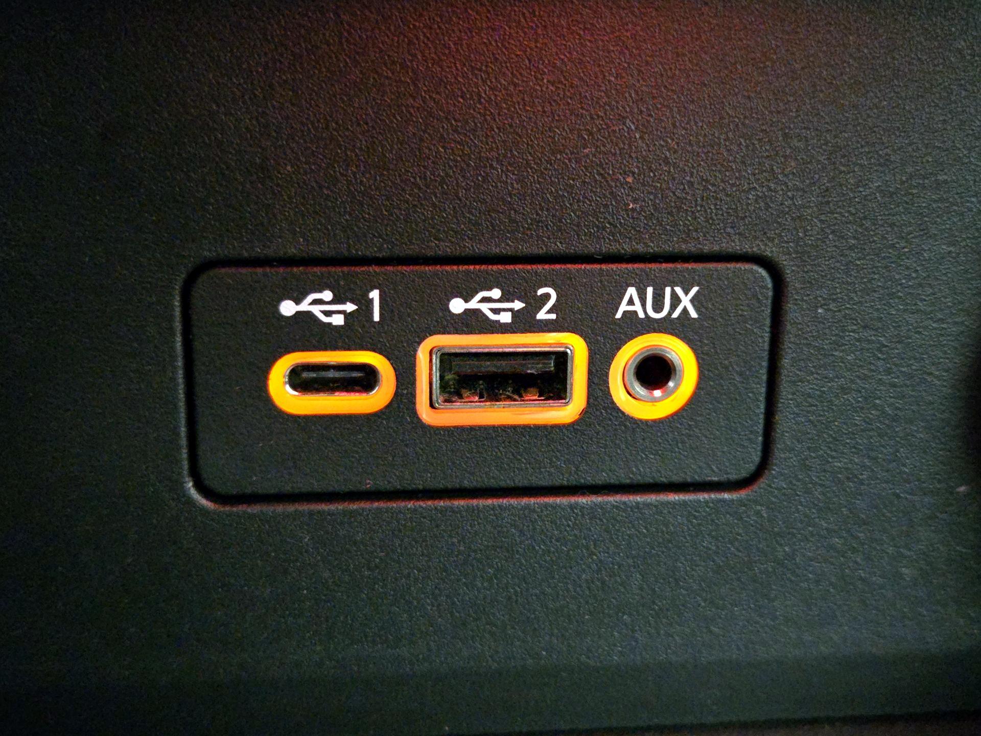 Thumbnail: 2021 Nissan Sentra - 18