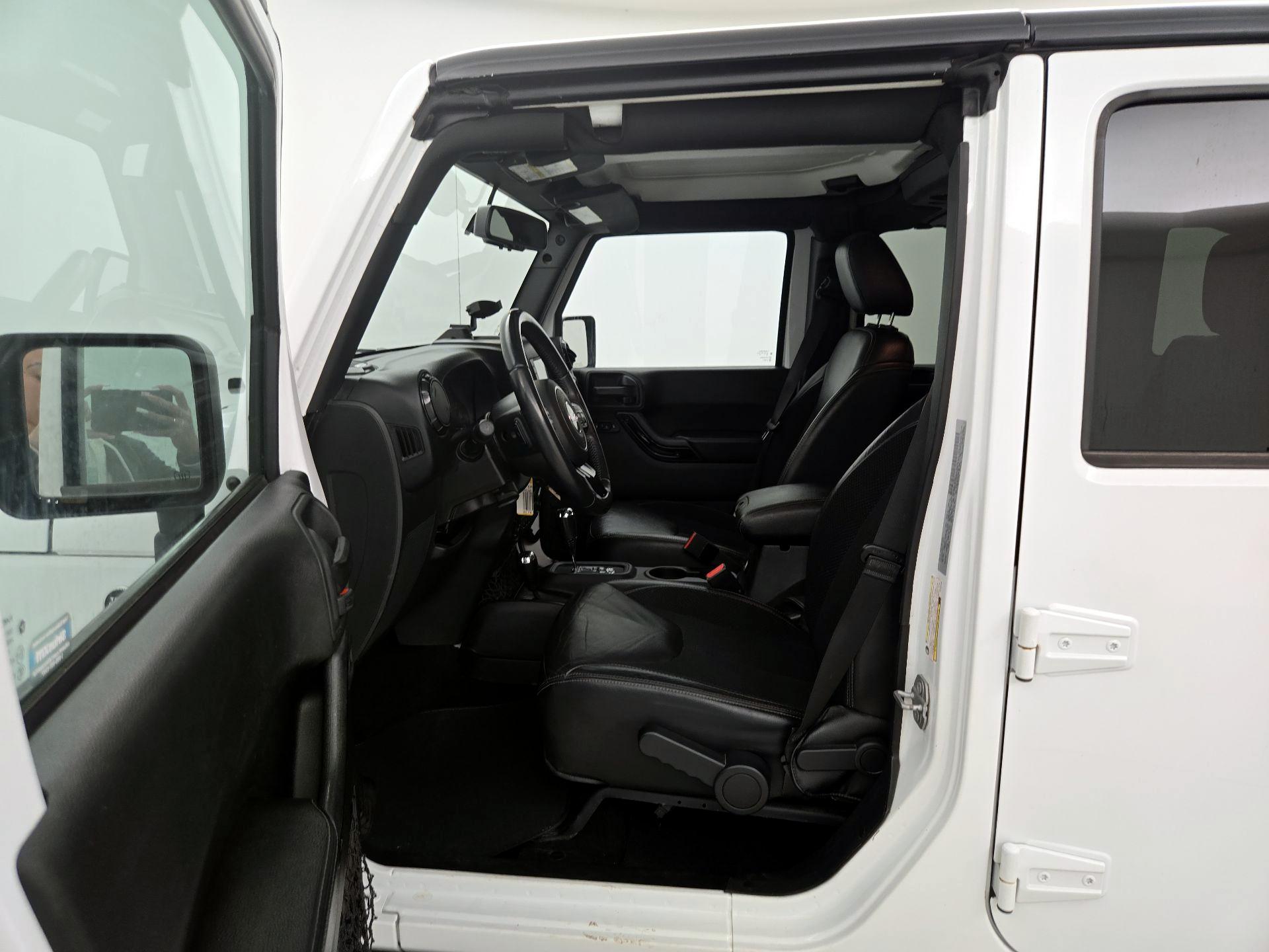 Thumbnail: 2017 Jeep Wrangler - 11