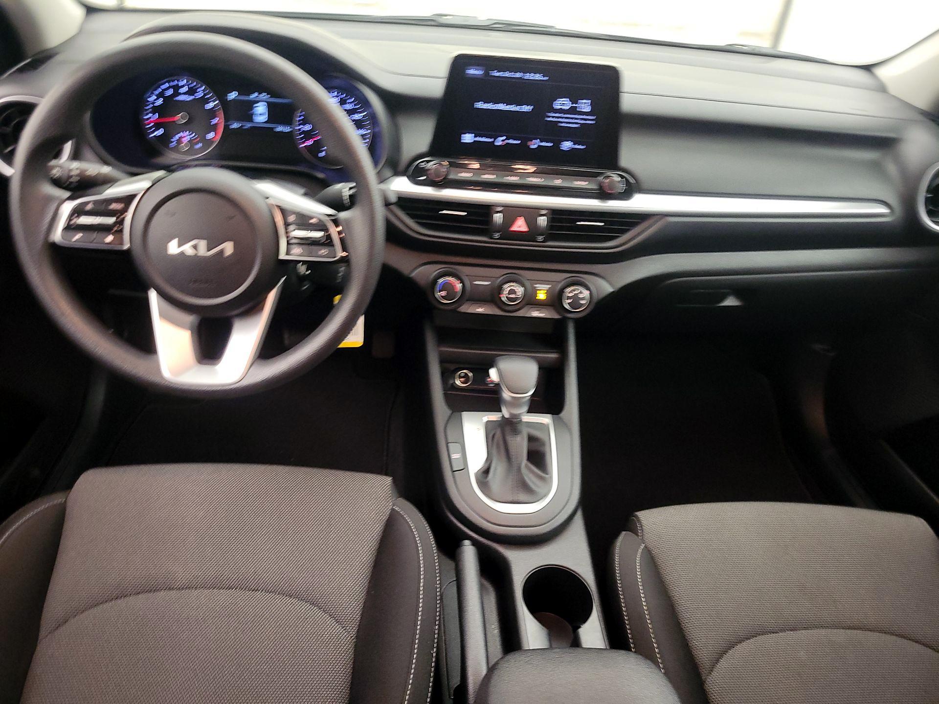 Thumbnail: 2023 Kia Forte - 9