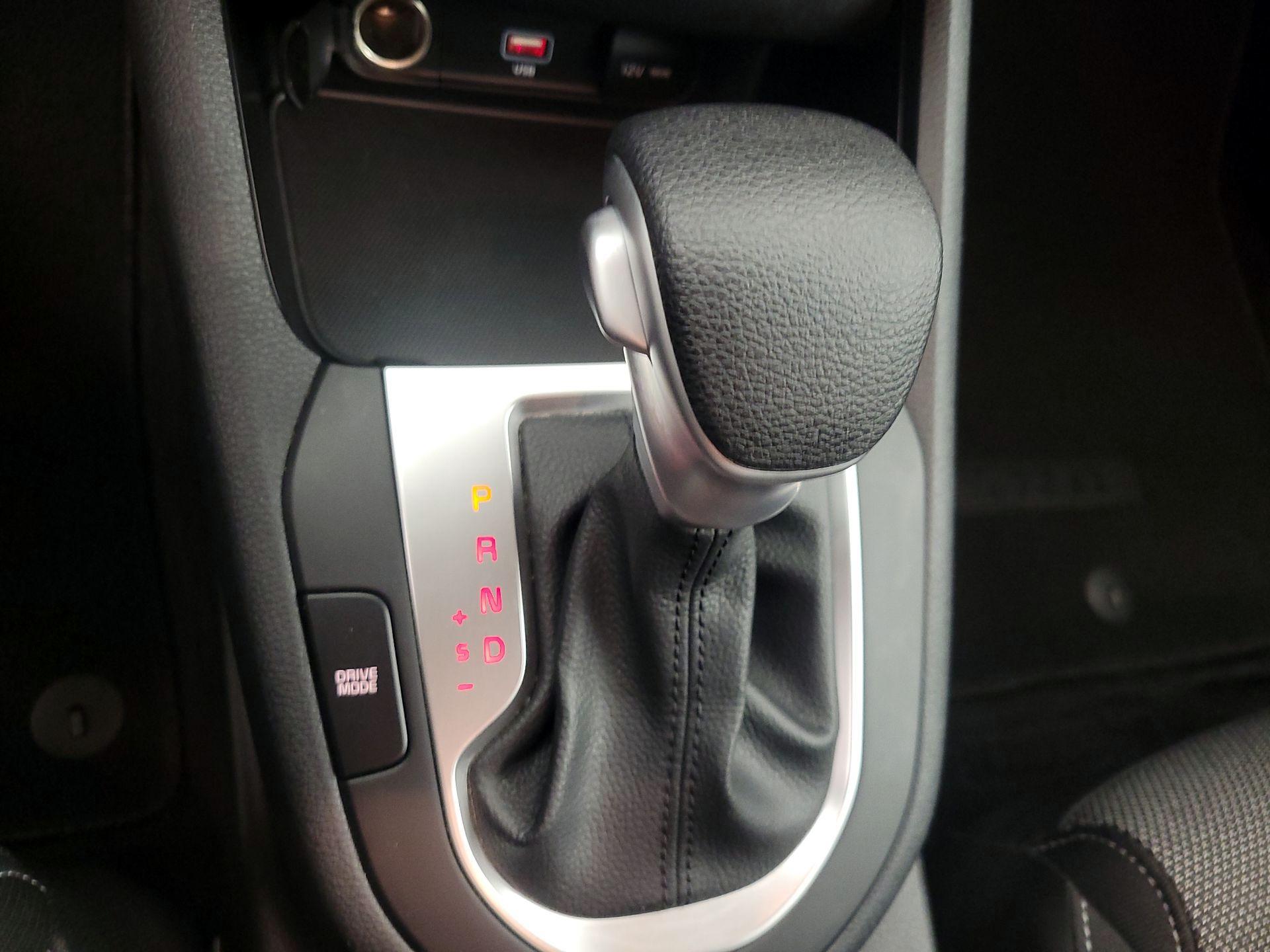 Thumbnail: 2023 Kia Forte - 17