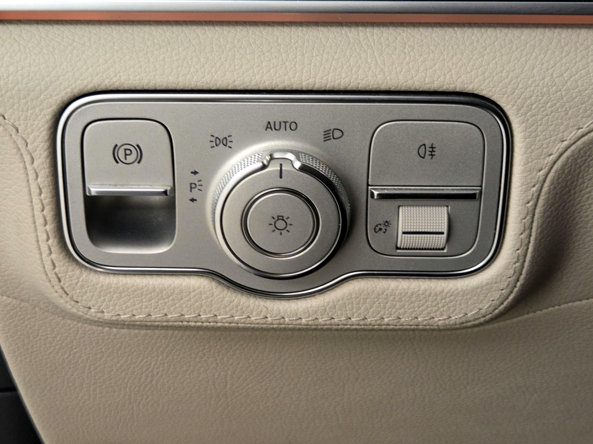 Thumbnail: 2020 Mercedes-Benz GLE - 13