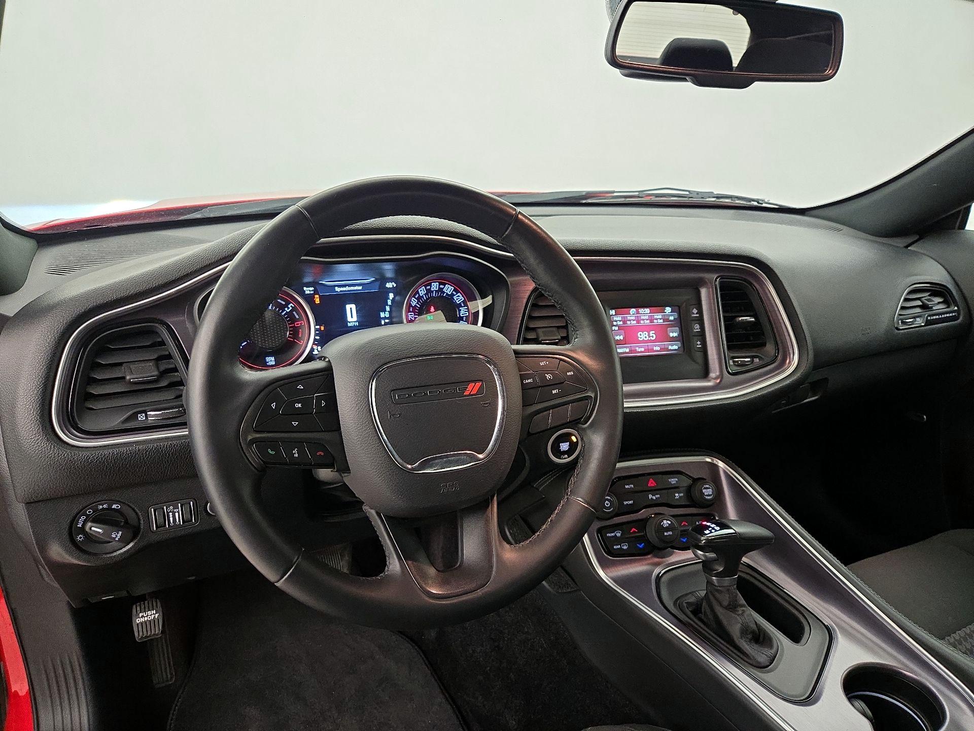 Thumbnail: 2017 Dodge Challenger - 9