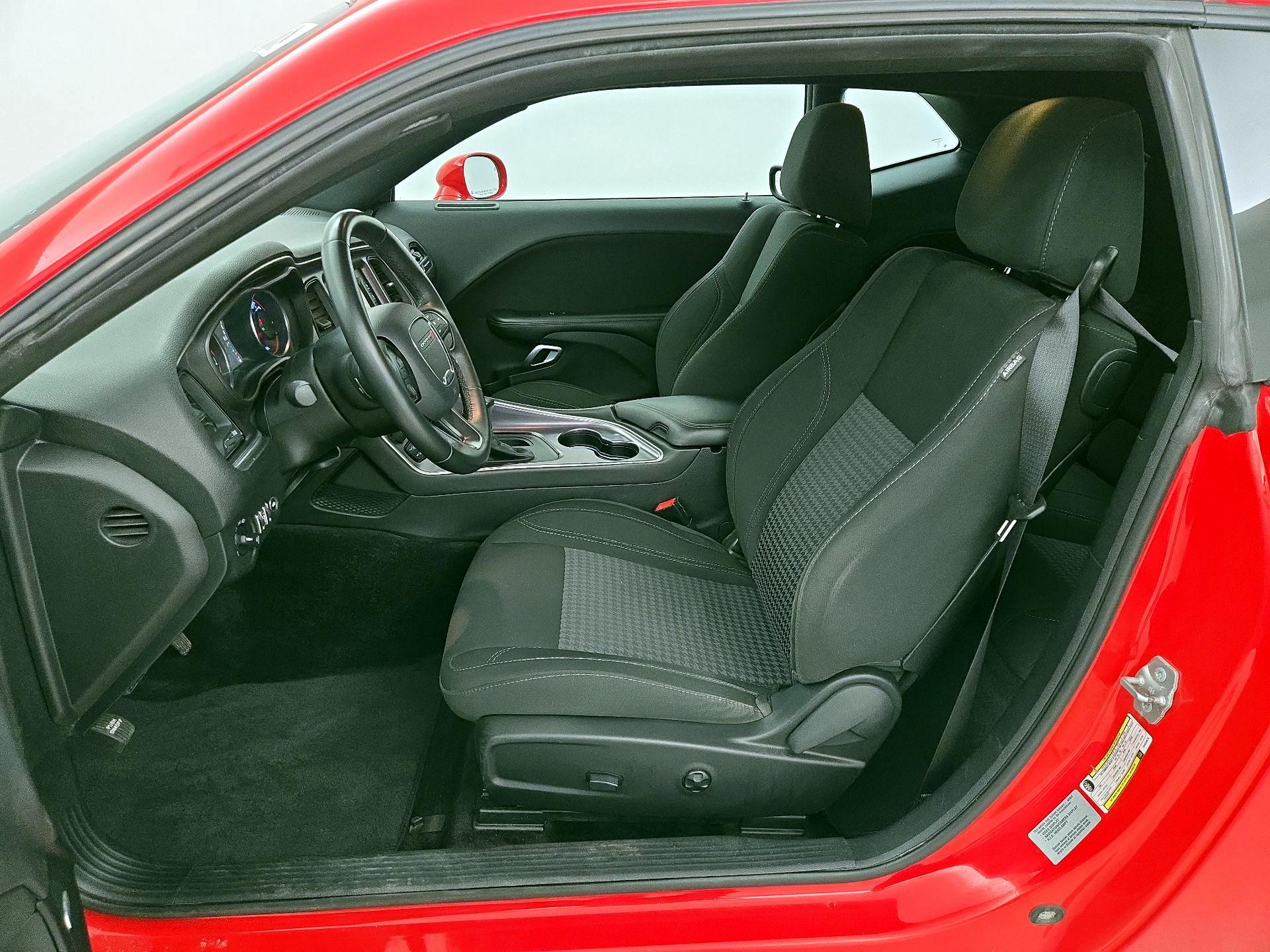 Thumbnail: 2017 Dodge Challenger - 11