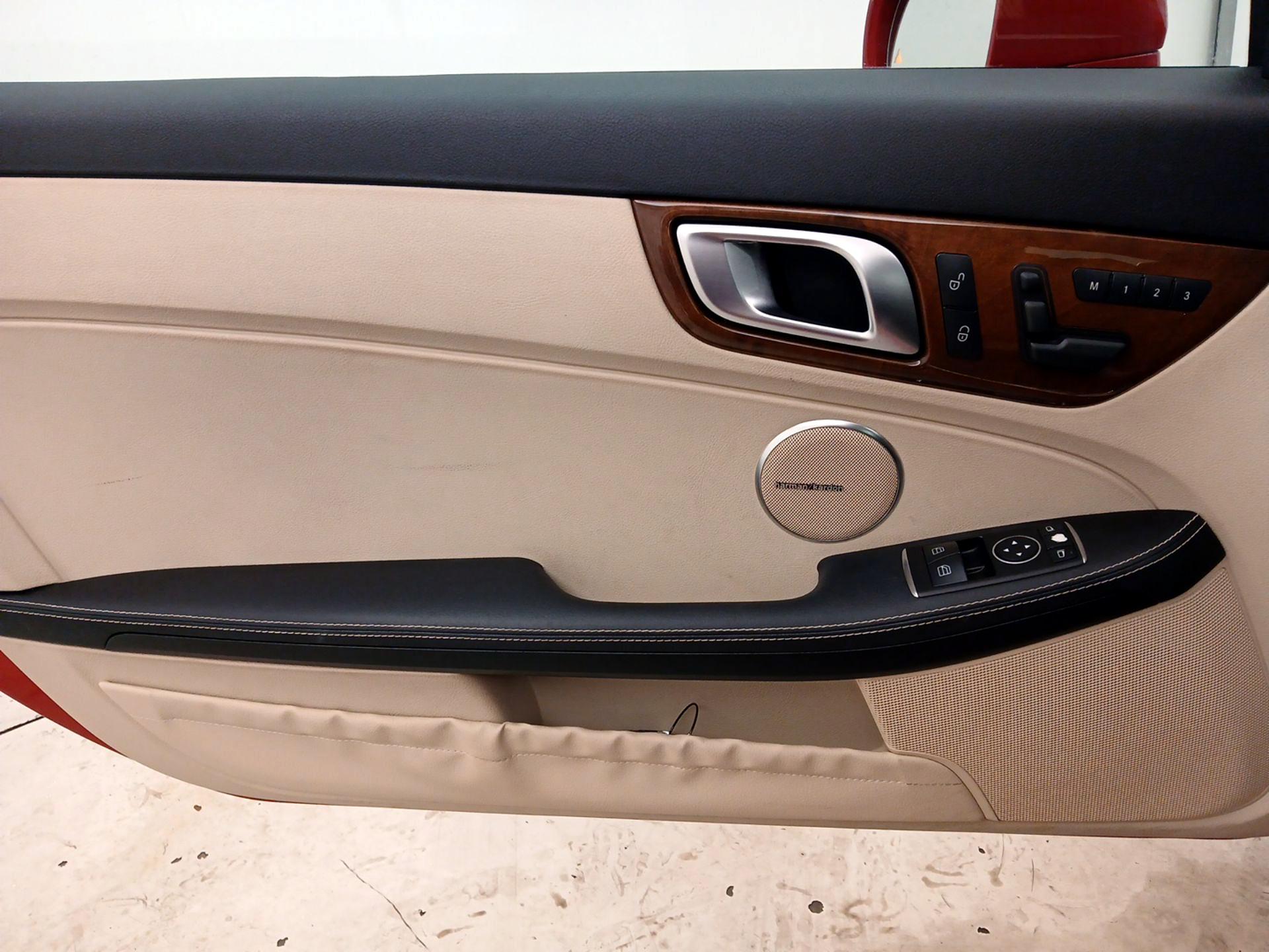 Thumbnail: 2016 Mercedes-Benz SLK - 12