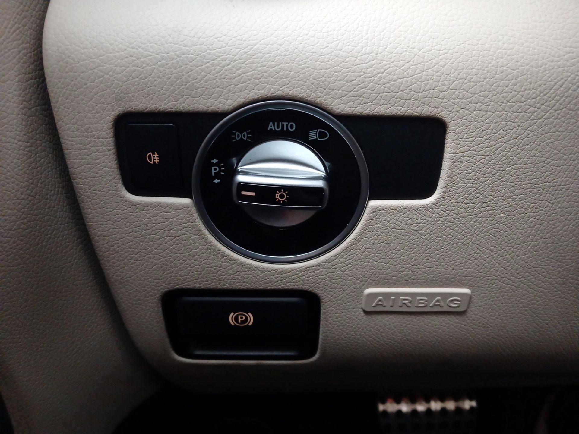 Thumbnail: 2016 Mercedes-Benz SLK - 13