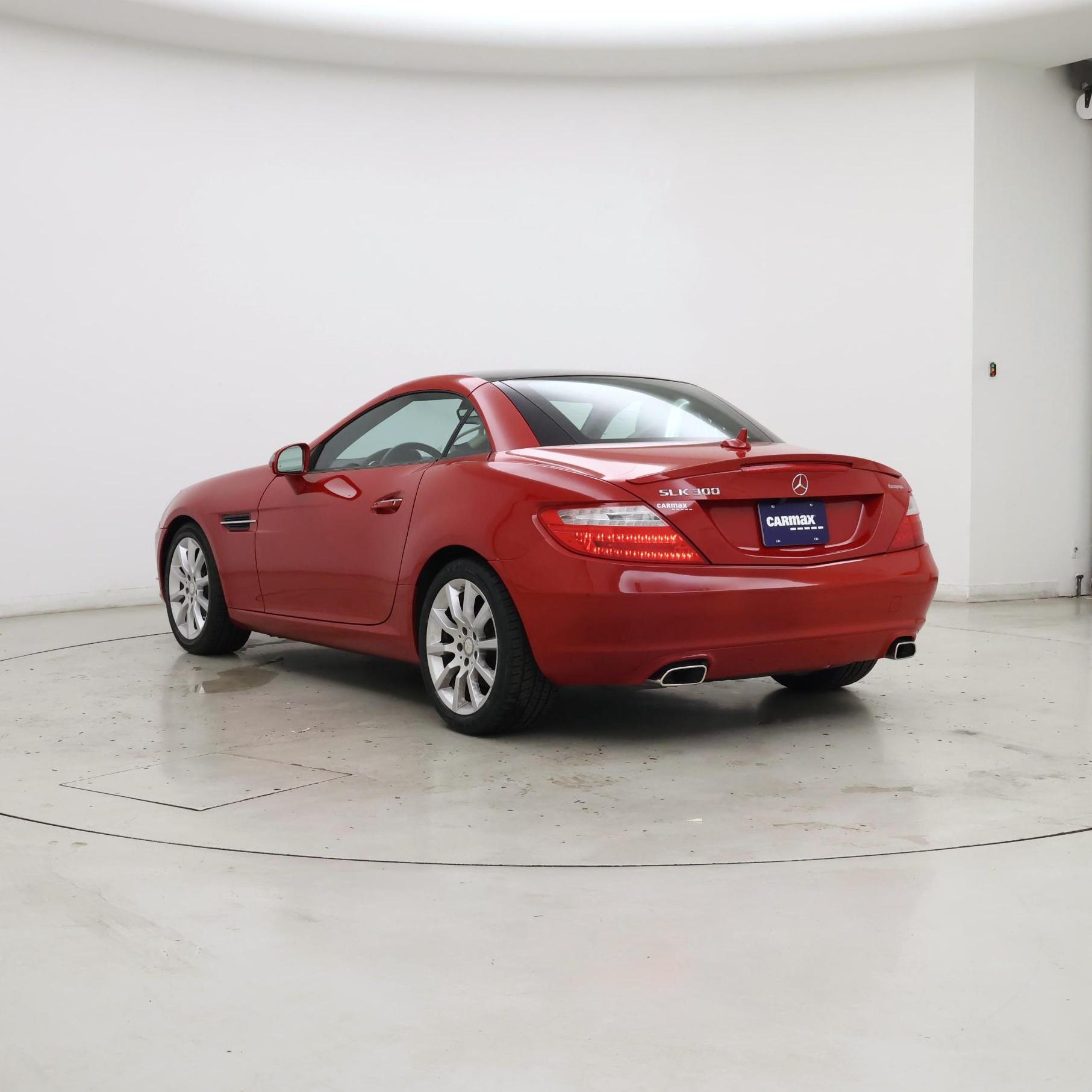 Thumbnail: 2016 Mercedes-Benz SLK - 2